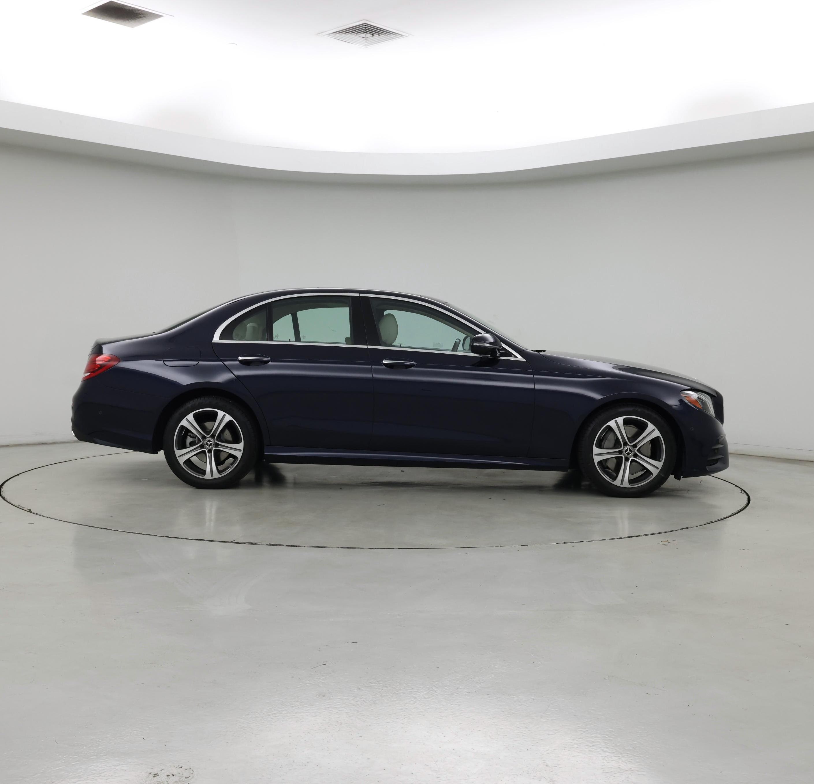 Thumbnail: 2020 Mercedes-Benz E-Class - 7