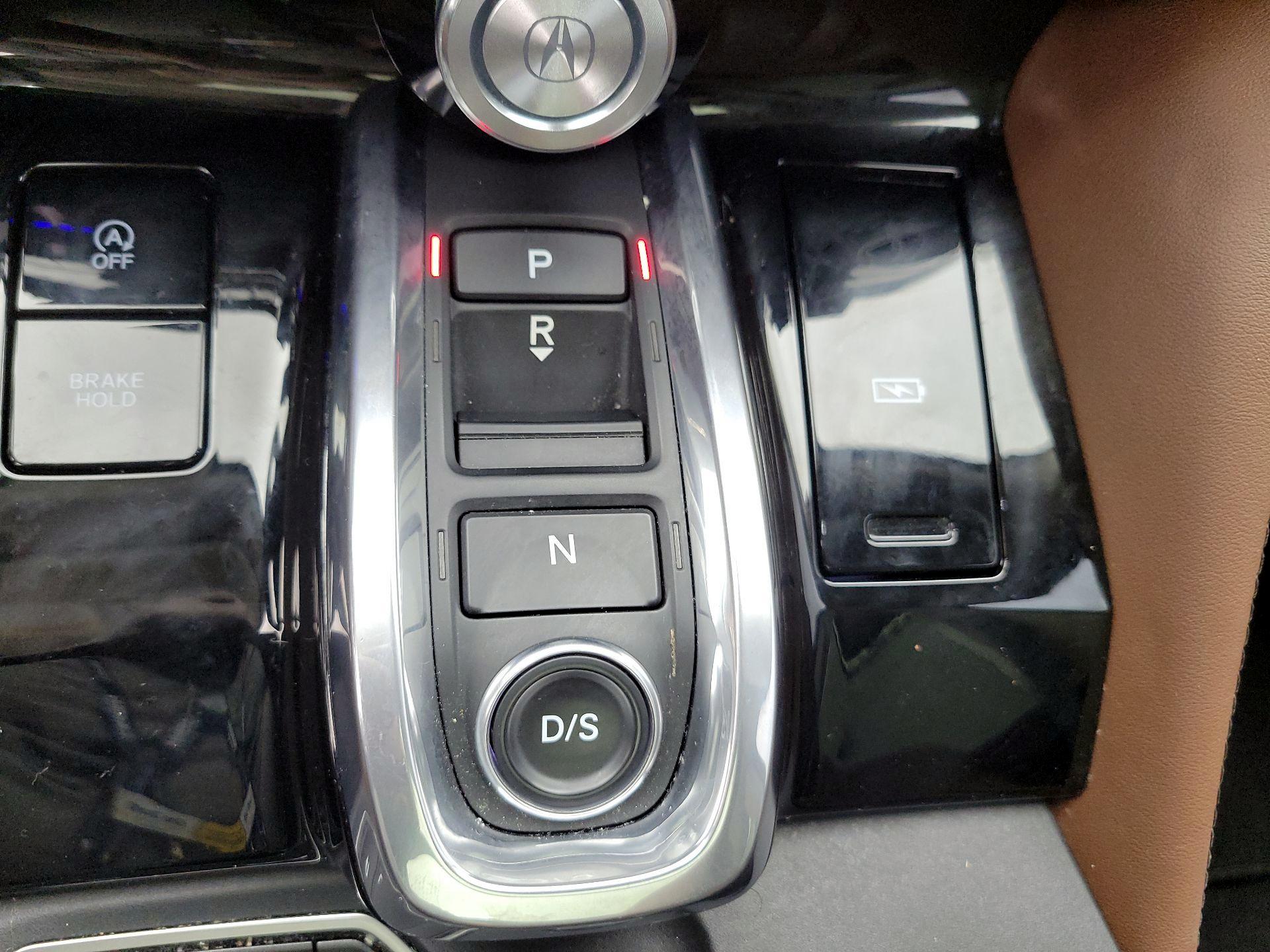 Thumbnail: 2022 Acura MDX - 18