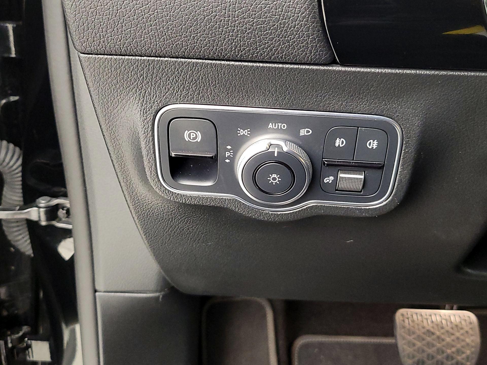 Thumbnail: 2021 Mercedes-Benz GLA - 13