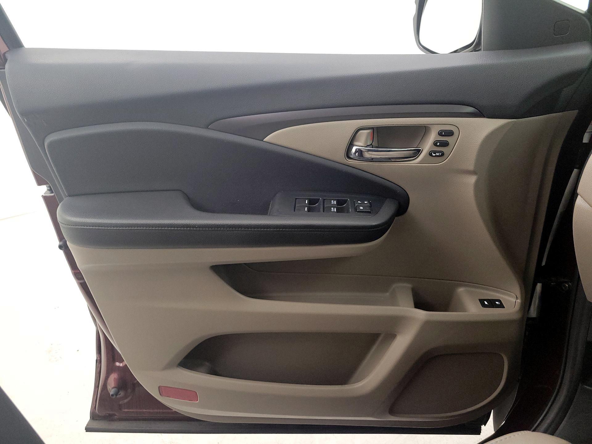 Thumbnail: 2022 Honda Pilot - 12