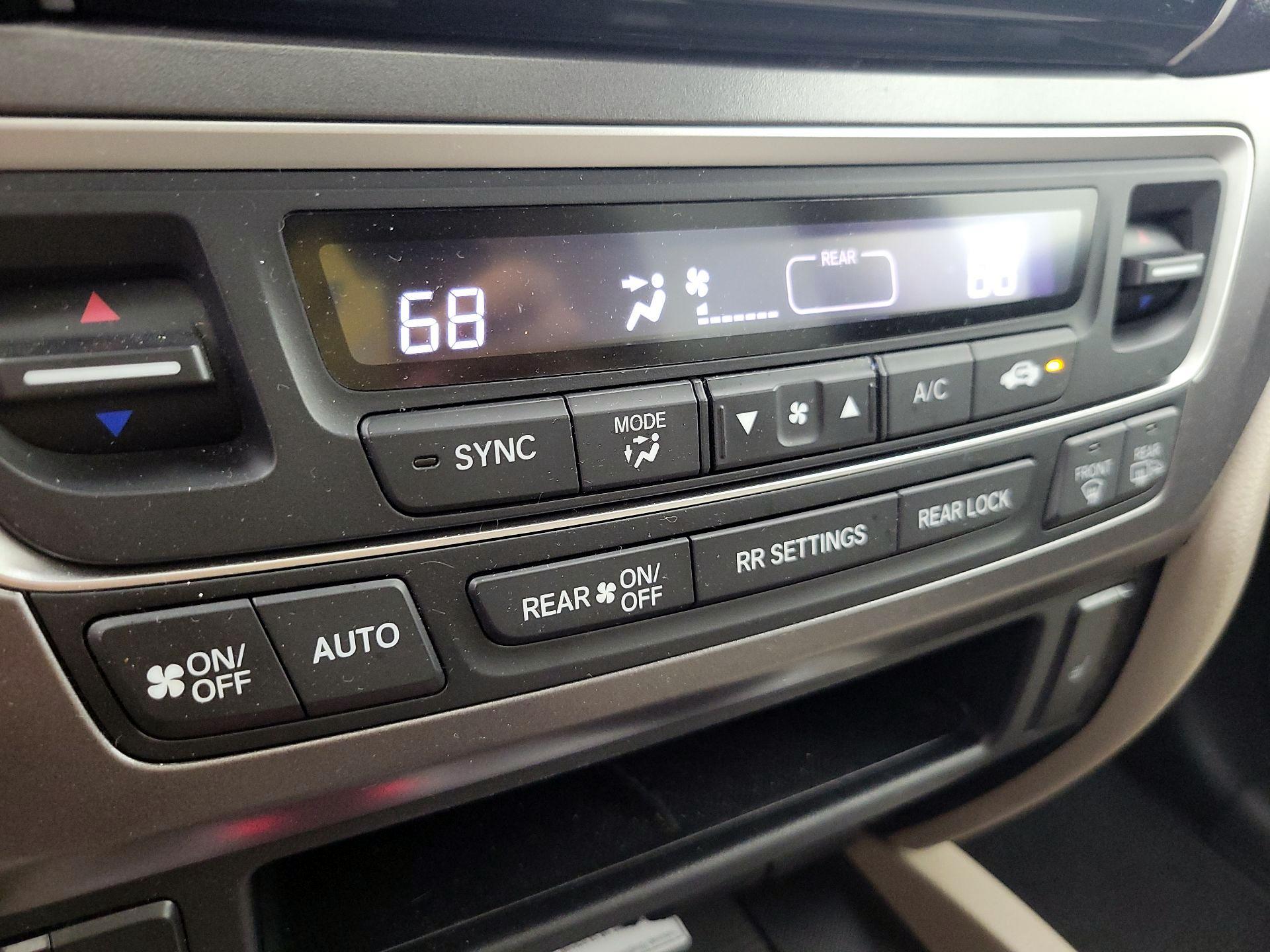 Thumbnail: 2022 Honda Pilot - 16