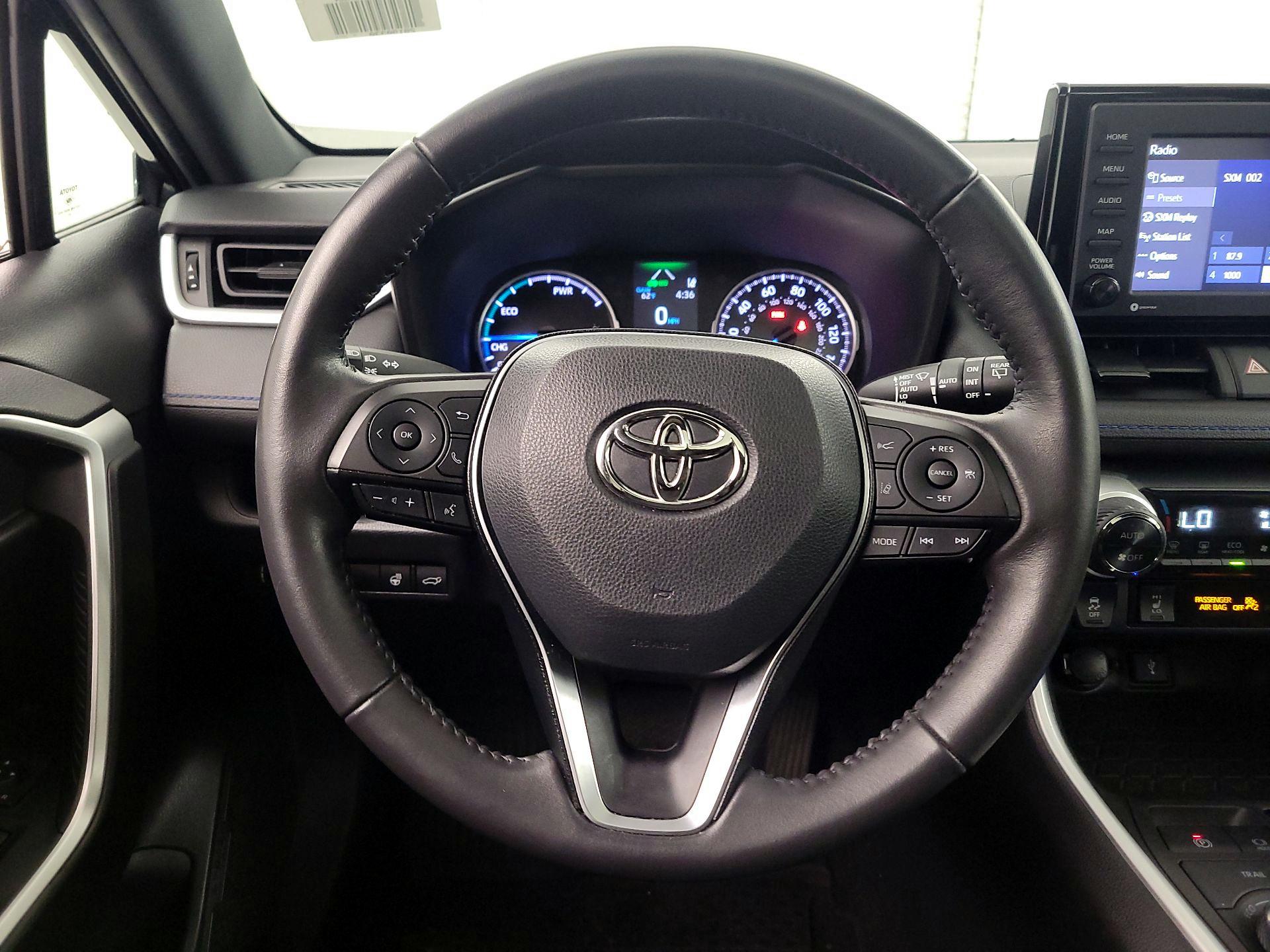 Thumbnail: 2022 Toyota RAV4 - 10