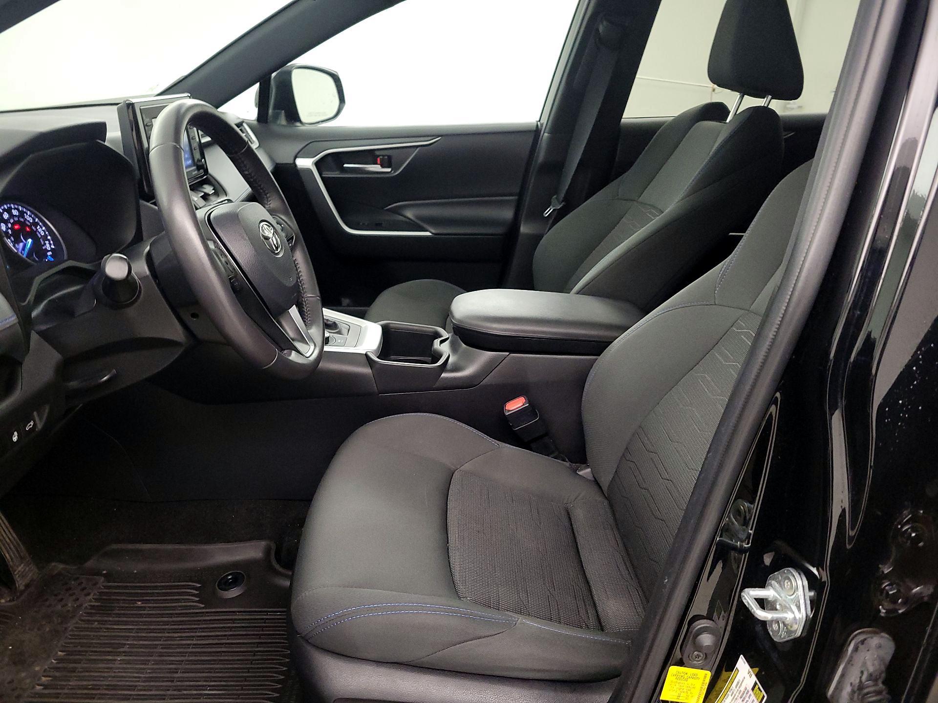 Thumbnail: 2022 Toyota RAV4 - 11