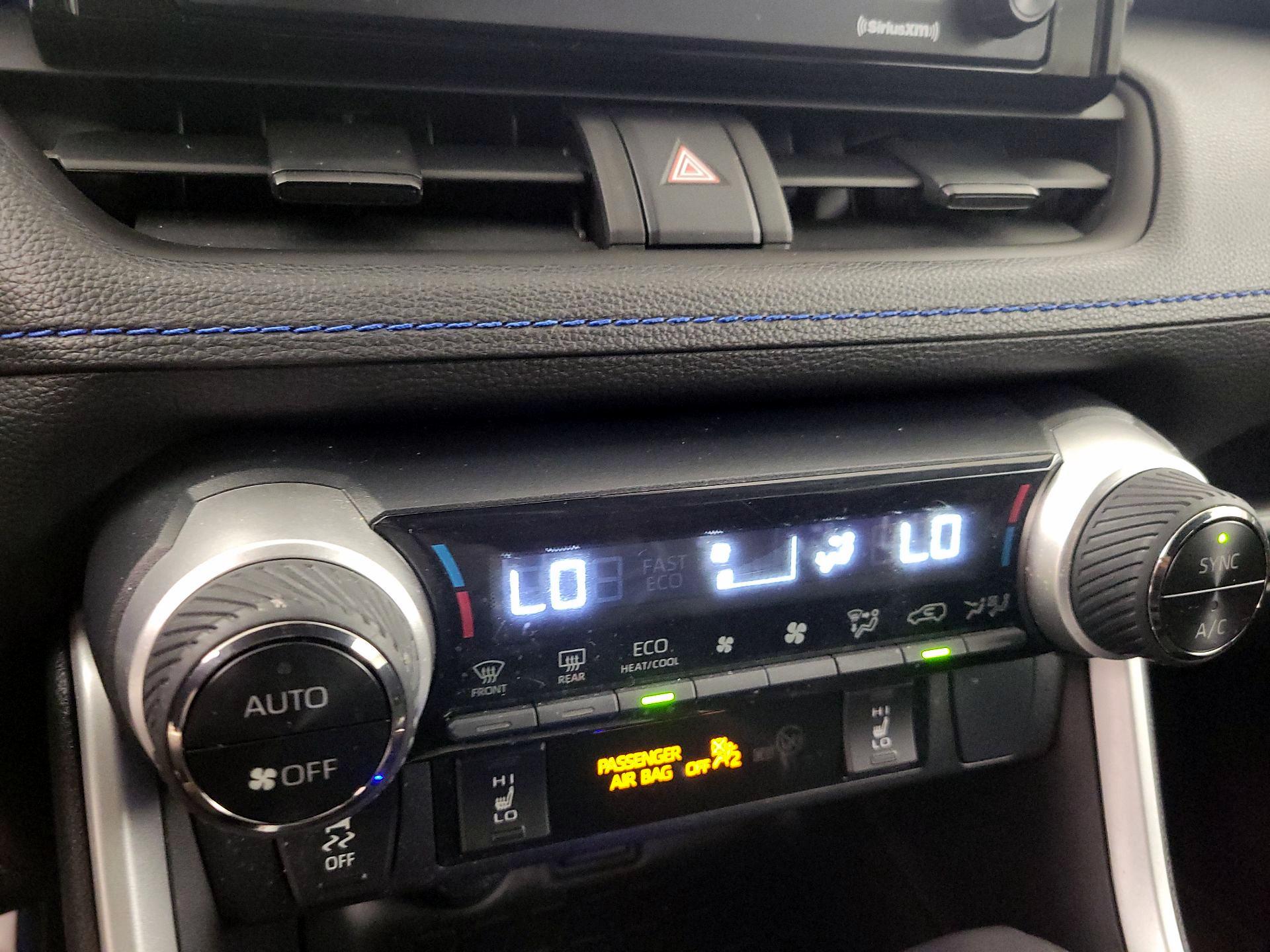 Thumbnail: 2022 Toyota RAV4 - 16