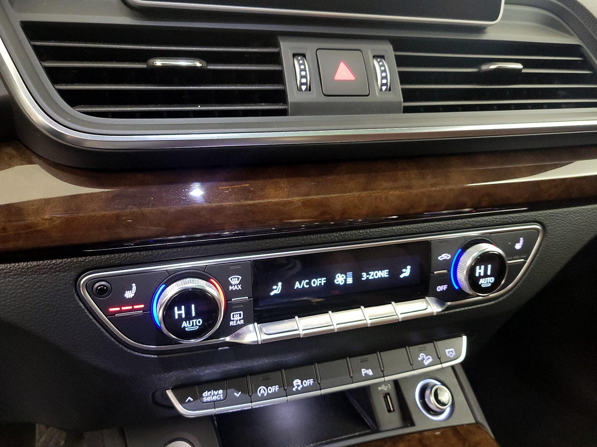 Thumbnail: 2020 Audi Q5 - 16