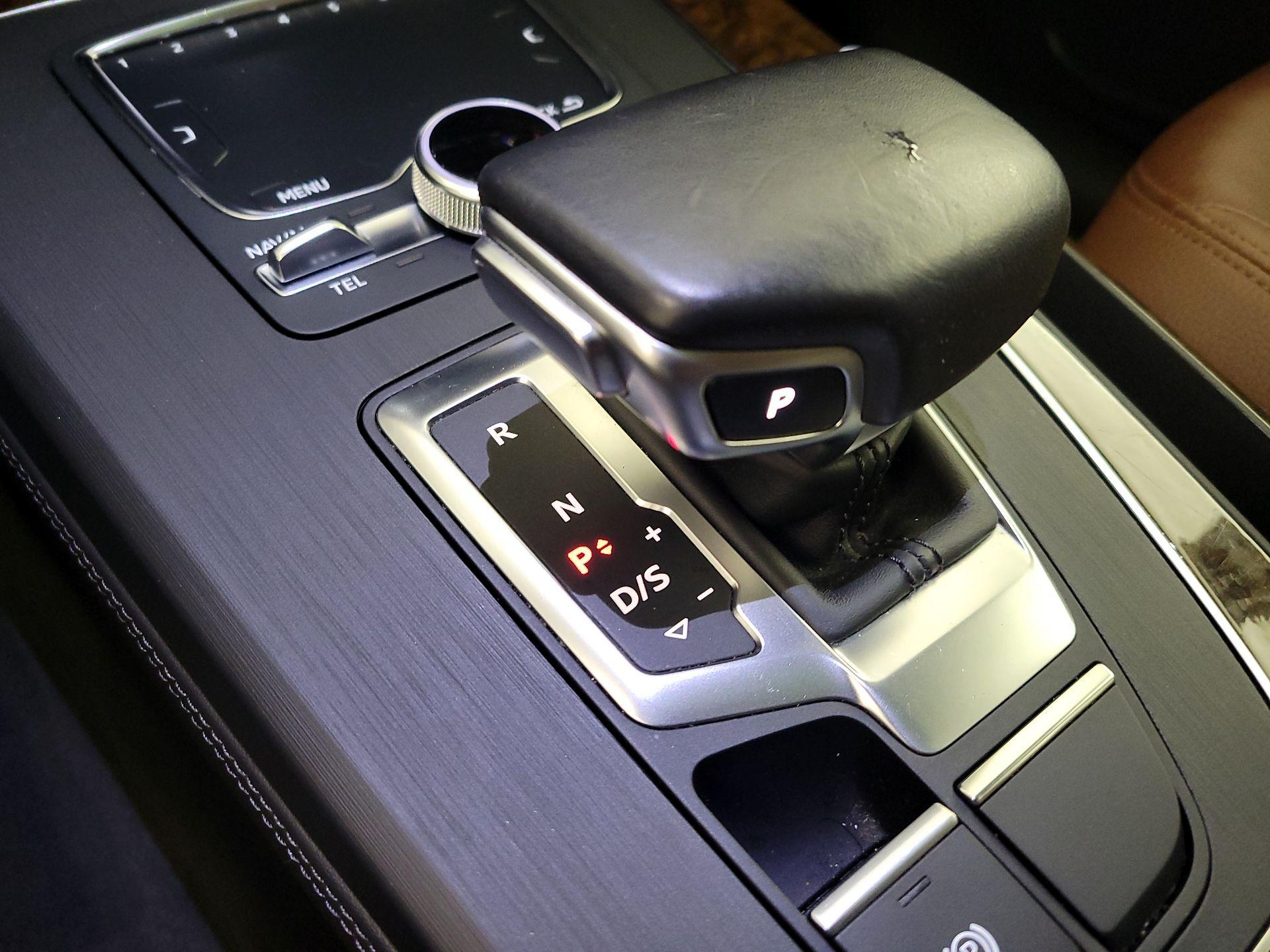 Thumbnail: 2020 Audi Q5 - 17