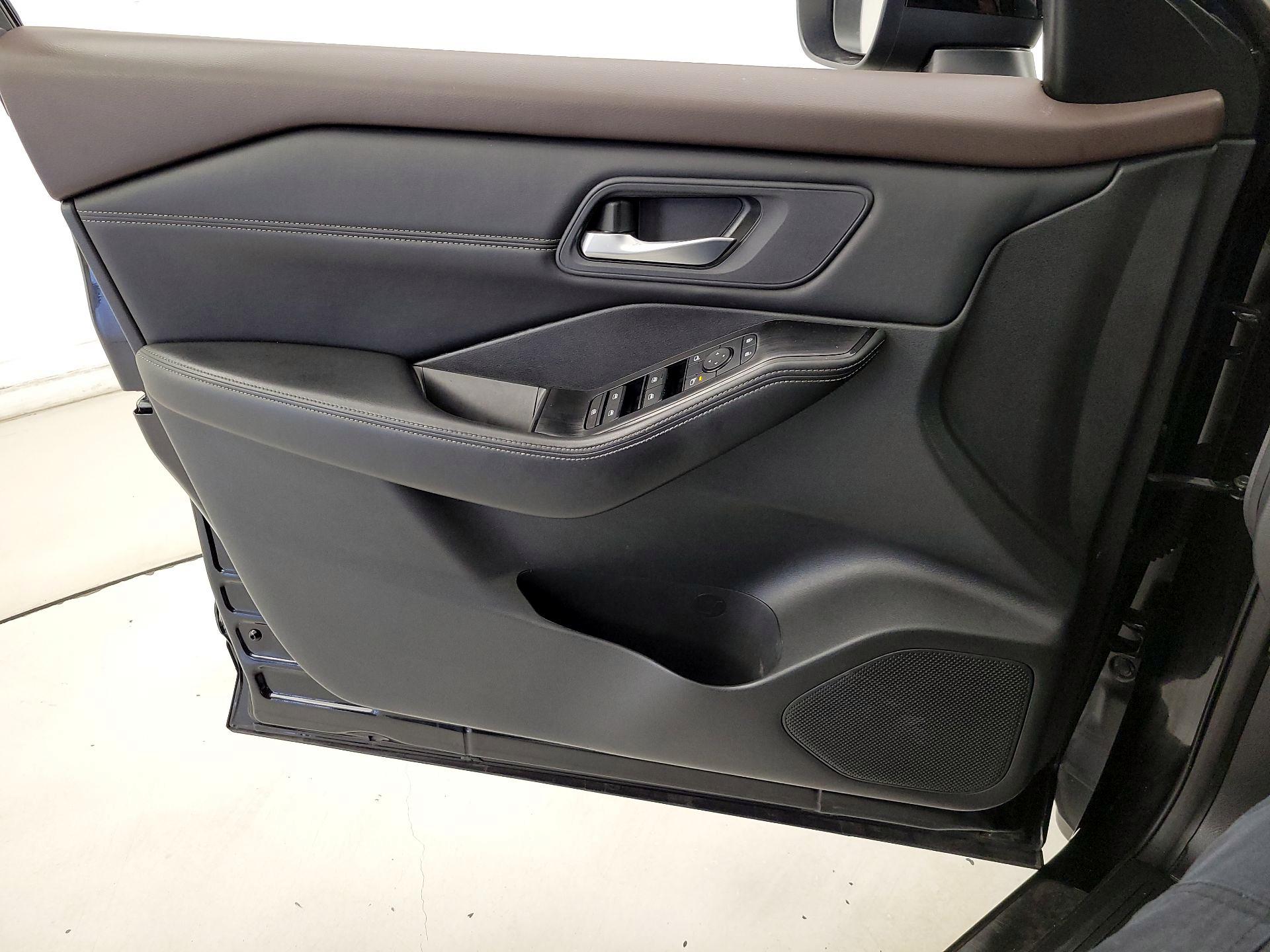 Thumbnail: 2023 Nissan Rogue - 12