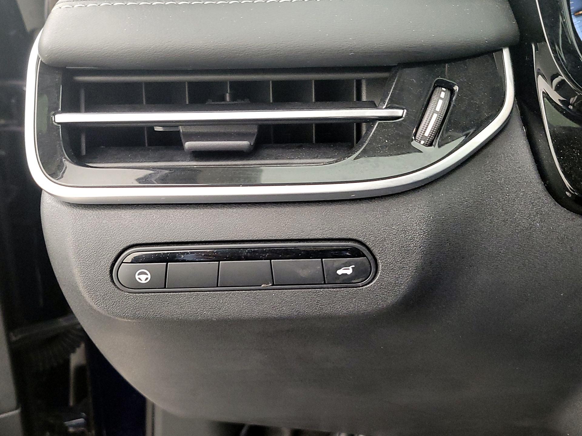 Thumbnail: 2023 INFINITI QX60 - 13