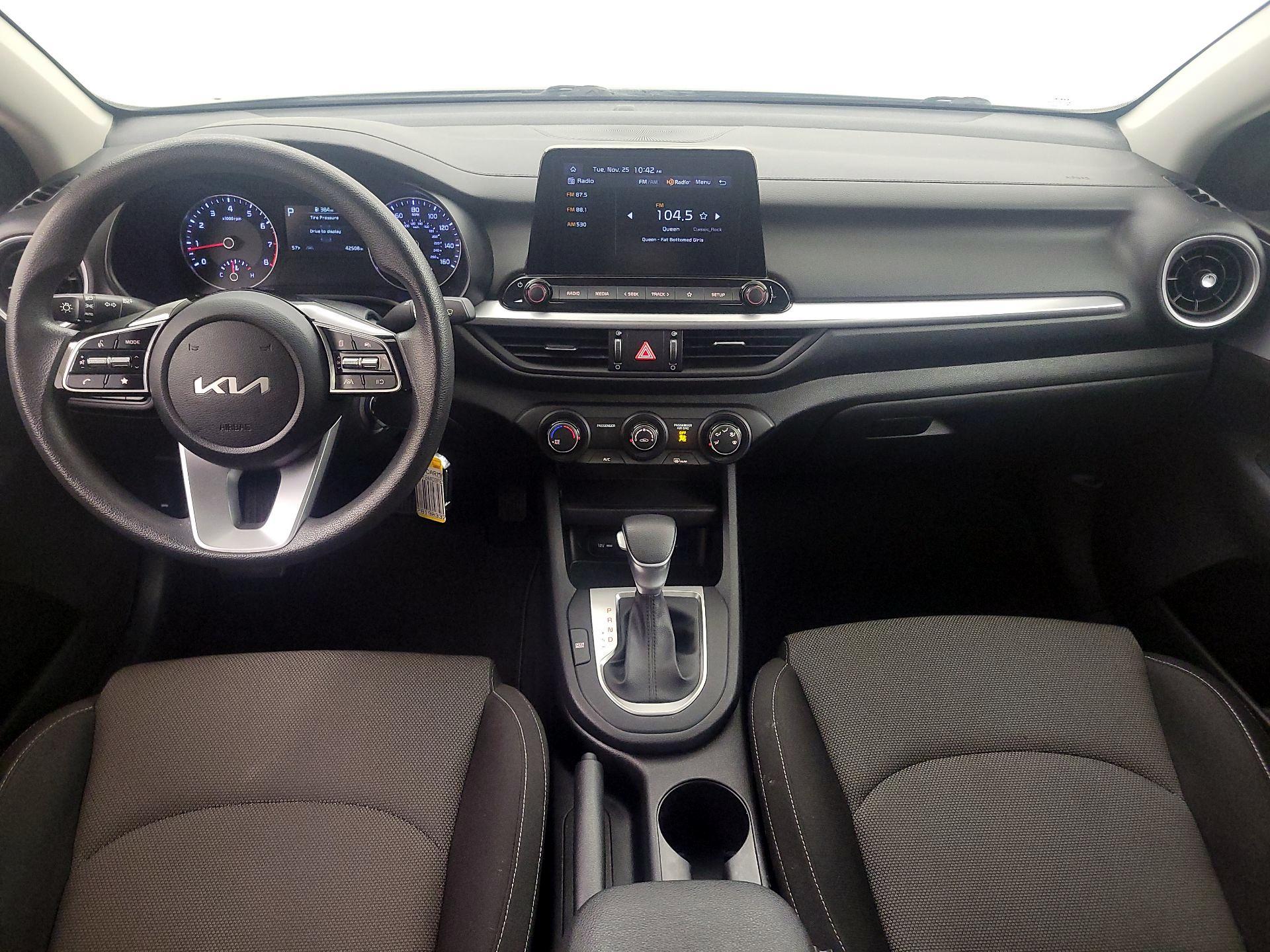 Thumbnail: 2023 Kia Forte - 9