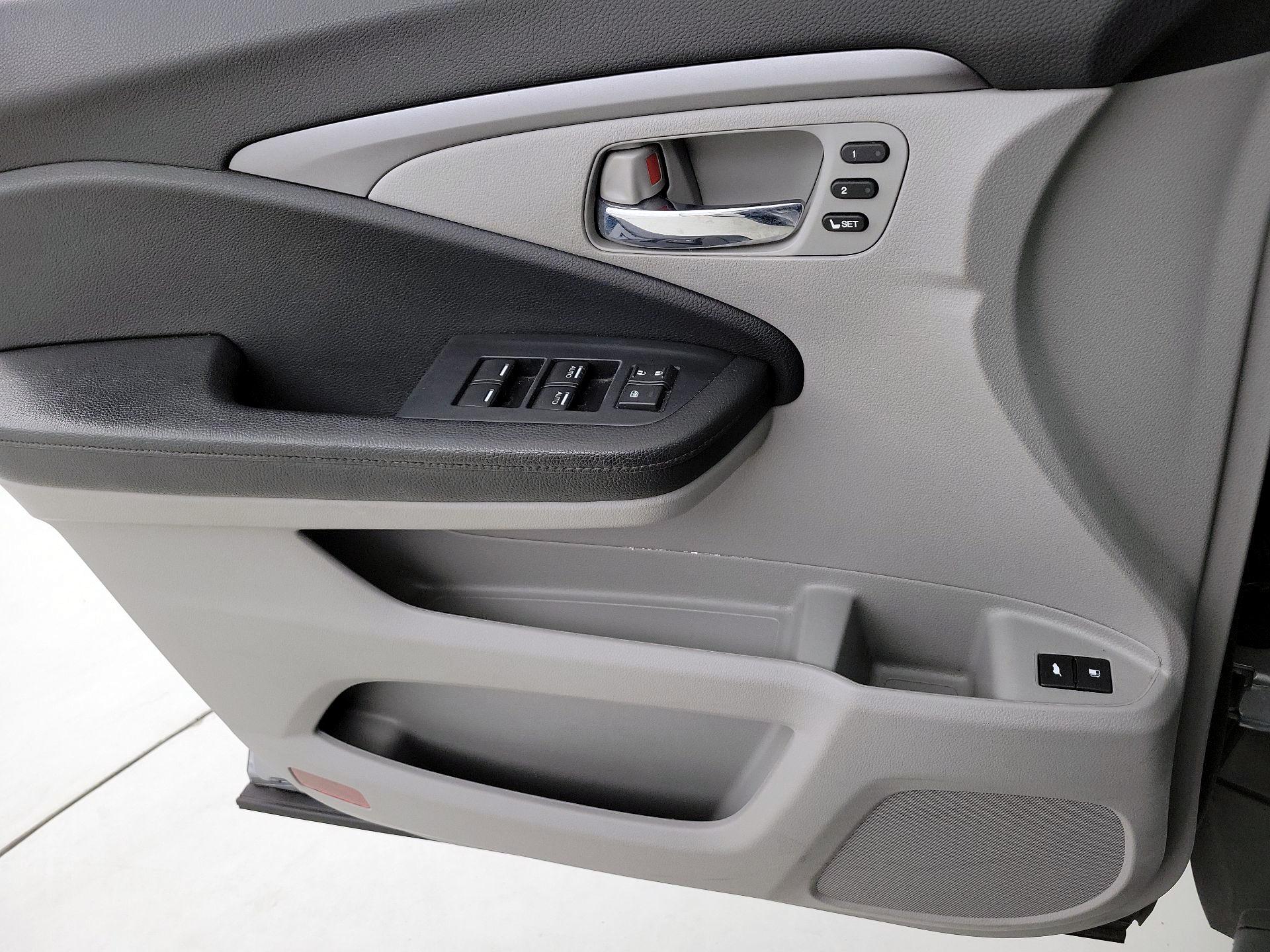 Thumbnail: 2021 Honda Pilot - 12