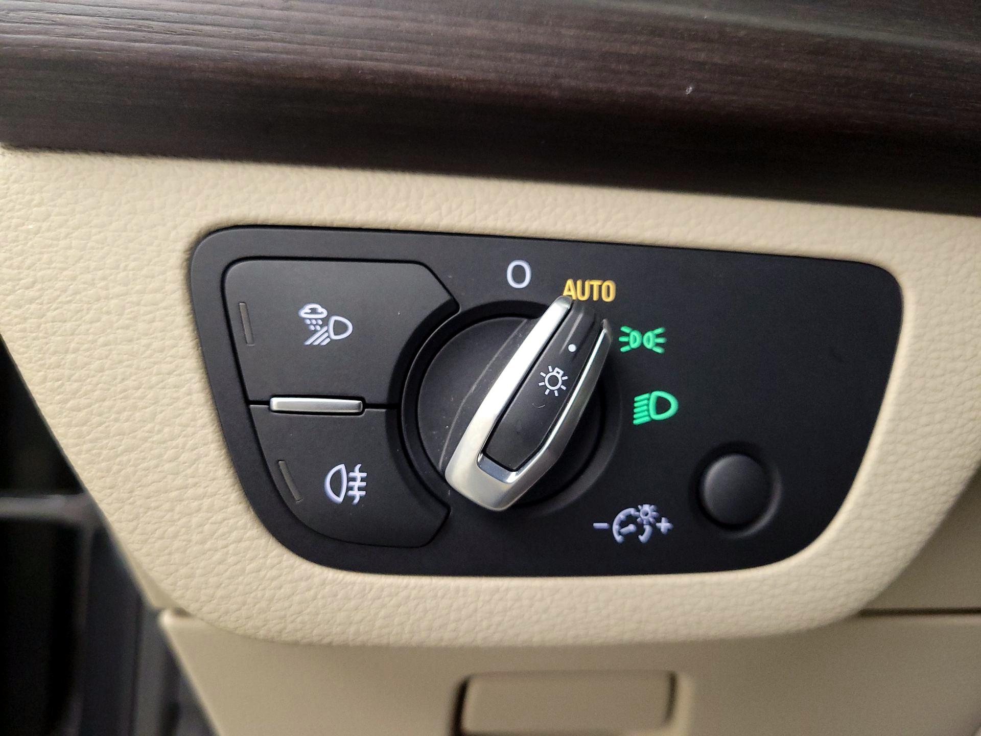 Thumbnail: 2022 Audi Q5 - 13