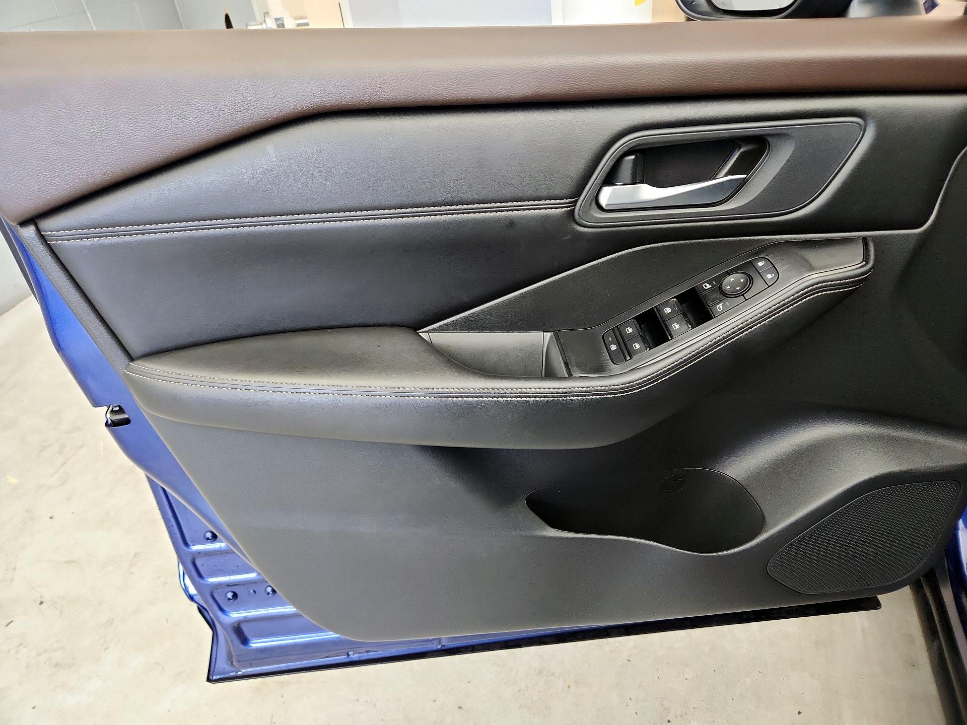 Thumbnail: 2023 Nissan Rogue - 12