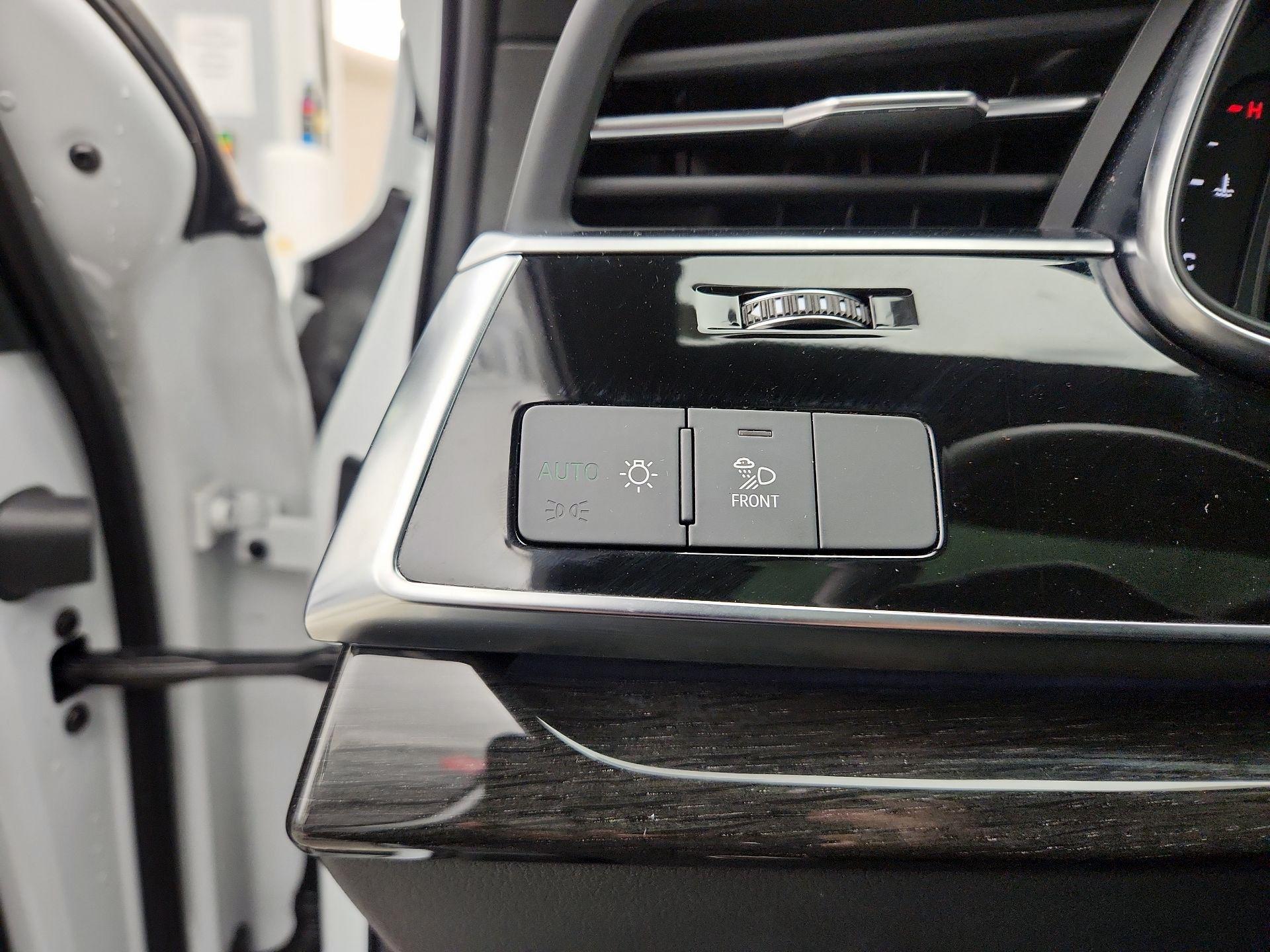 Thumbnail: 2021 Audi Q7 - 13