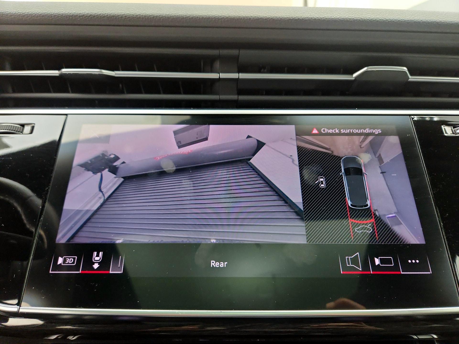 Thumbnail: 2021 Audi Q7 - 15