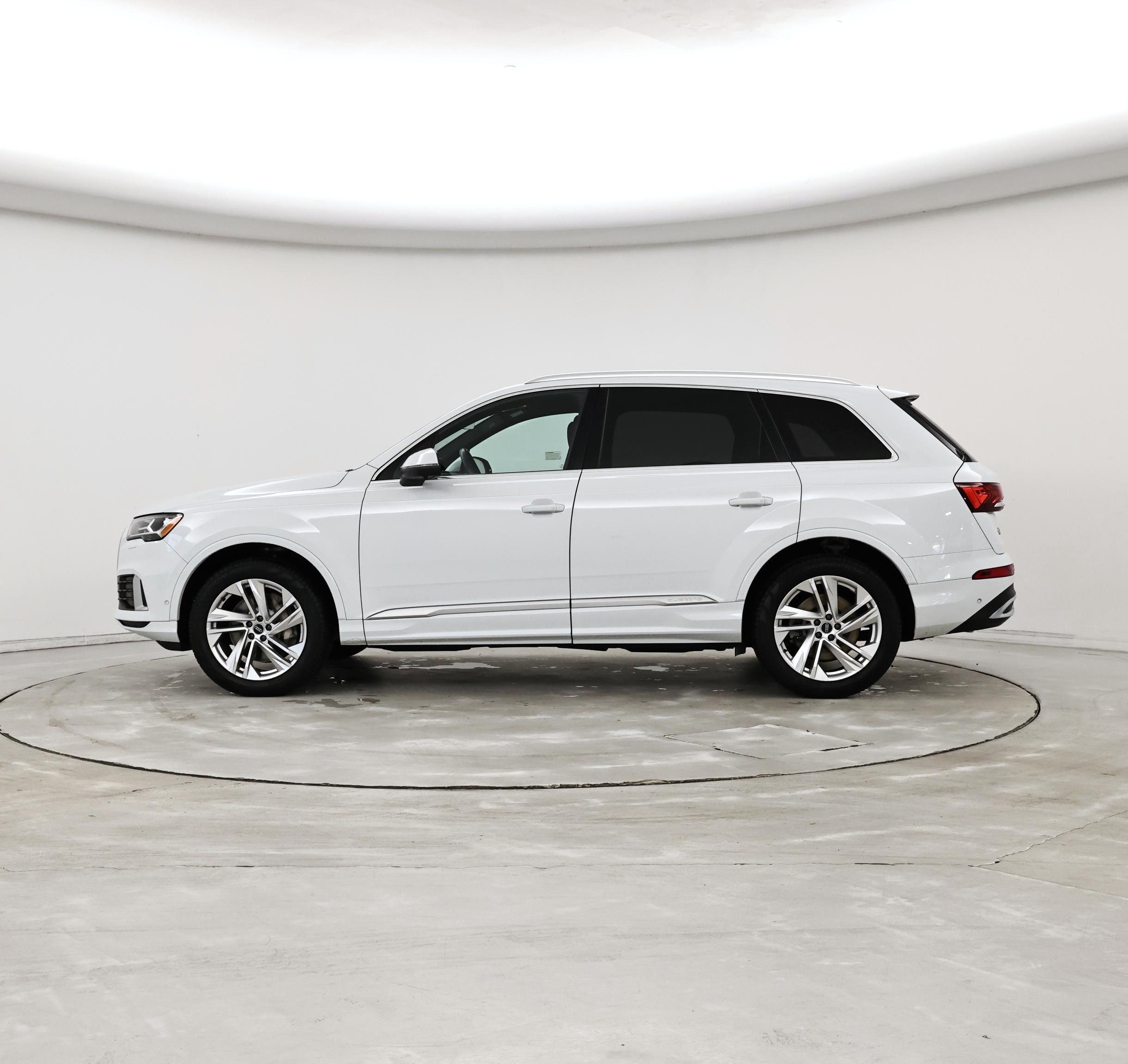 Thumbnail: 2021 Audi Q7 - 3