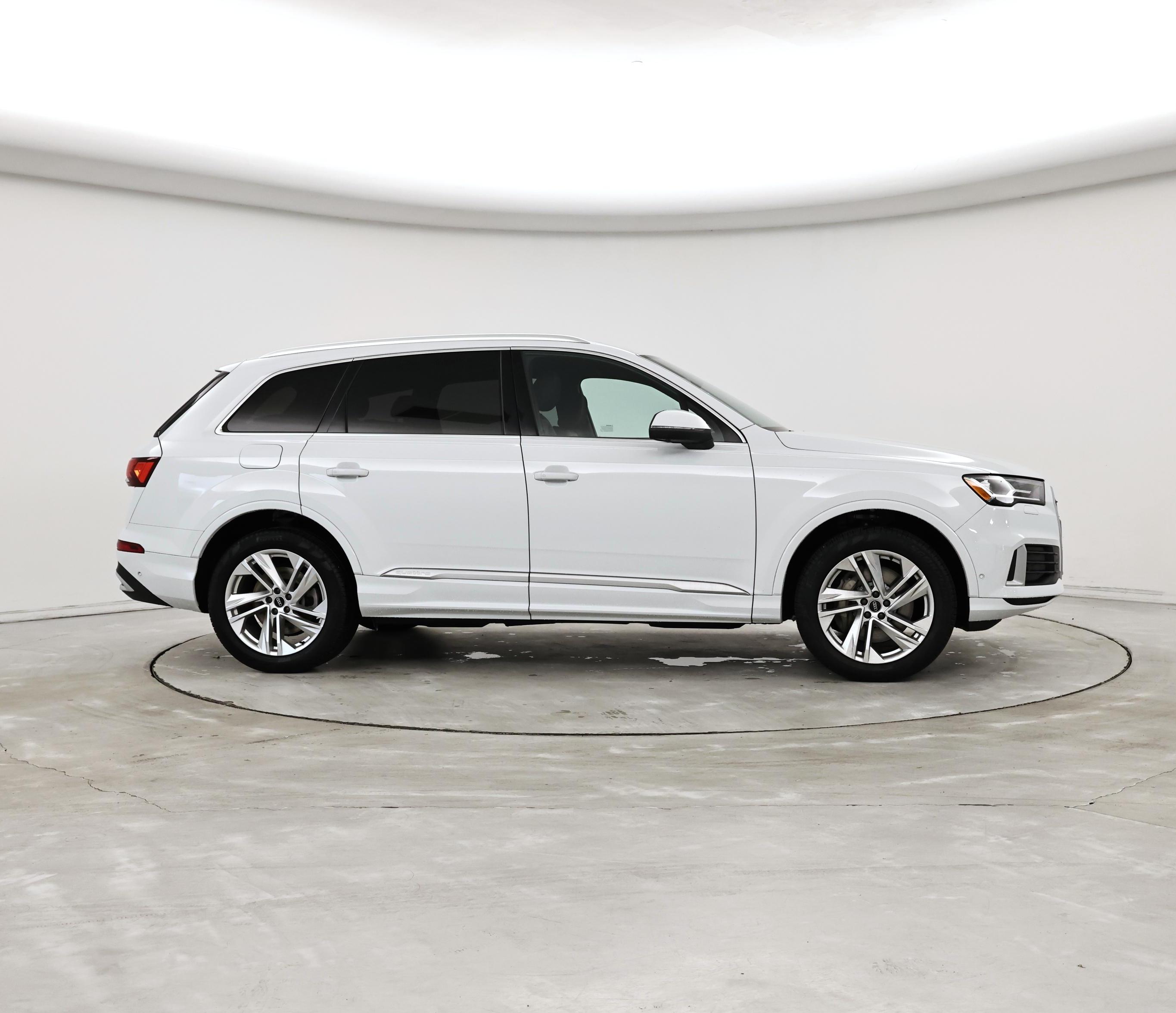 Thumbnail: 2021 Audi Q7 - 7