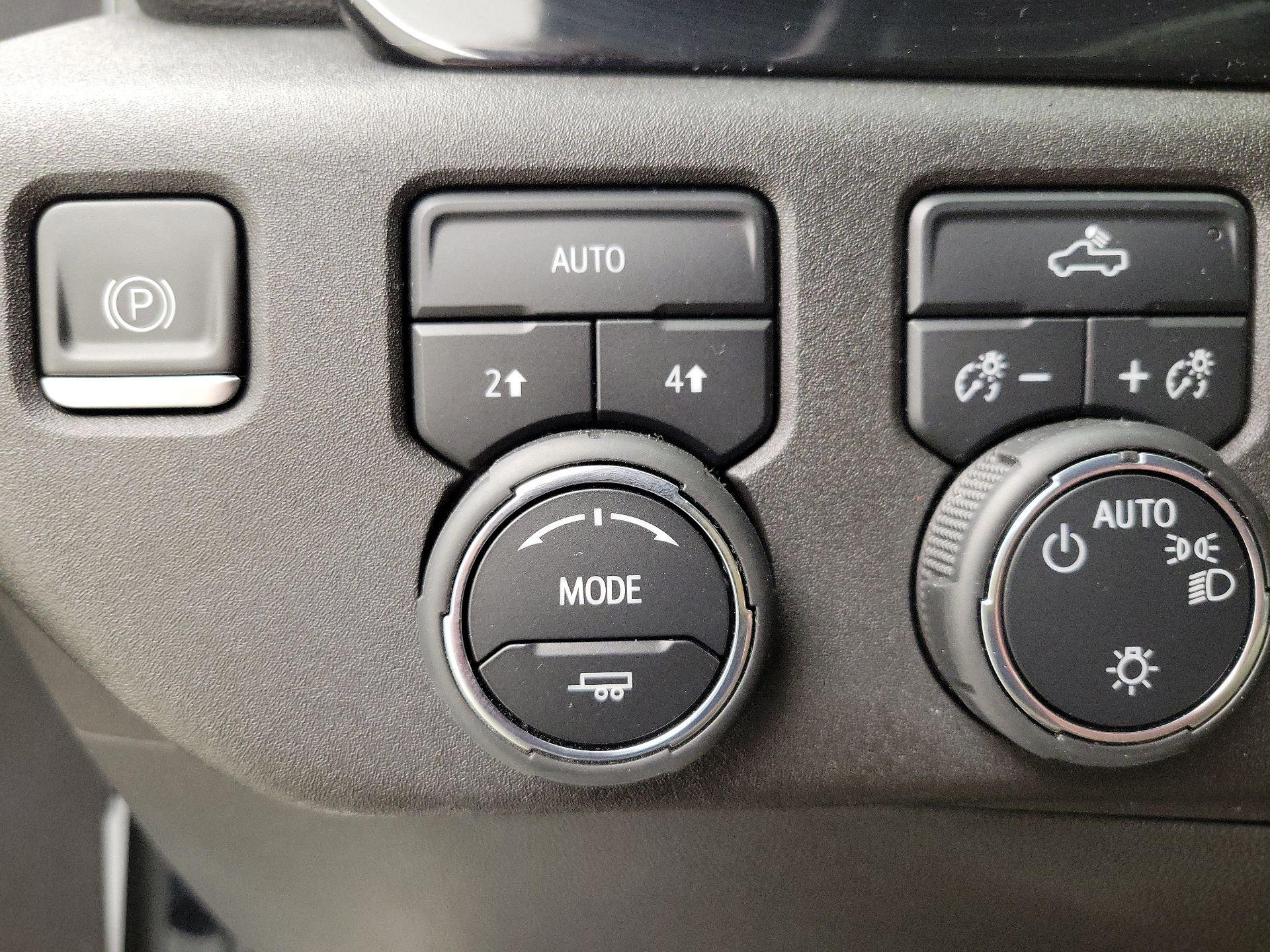 Thumbnail: 2022 Chevrolet Silverado 1500 - 13