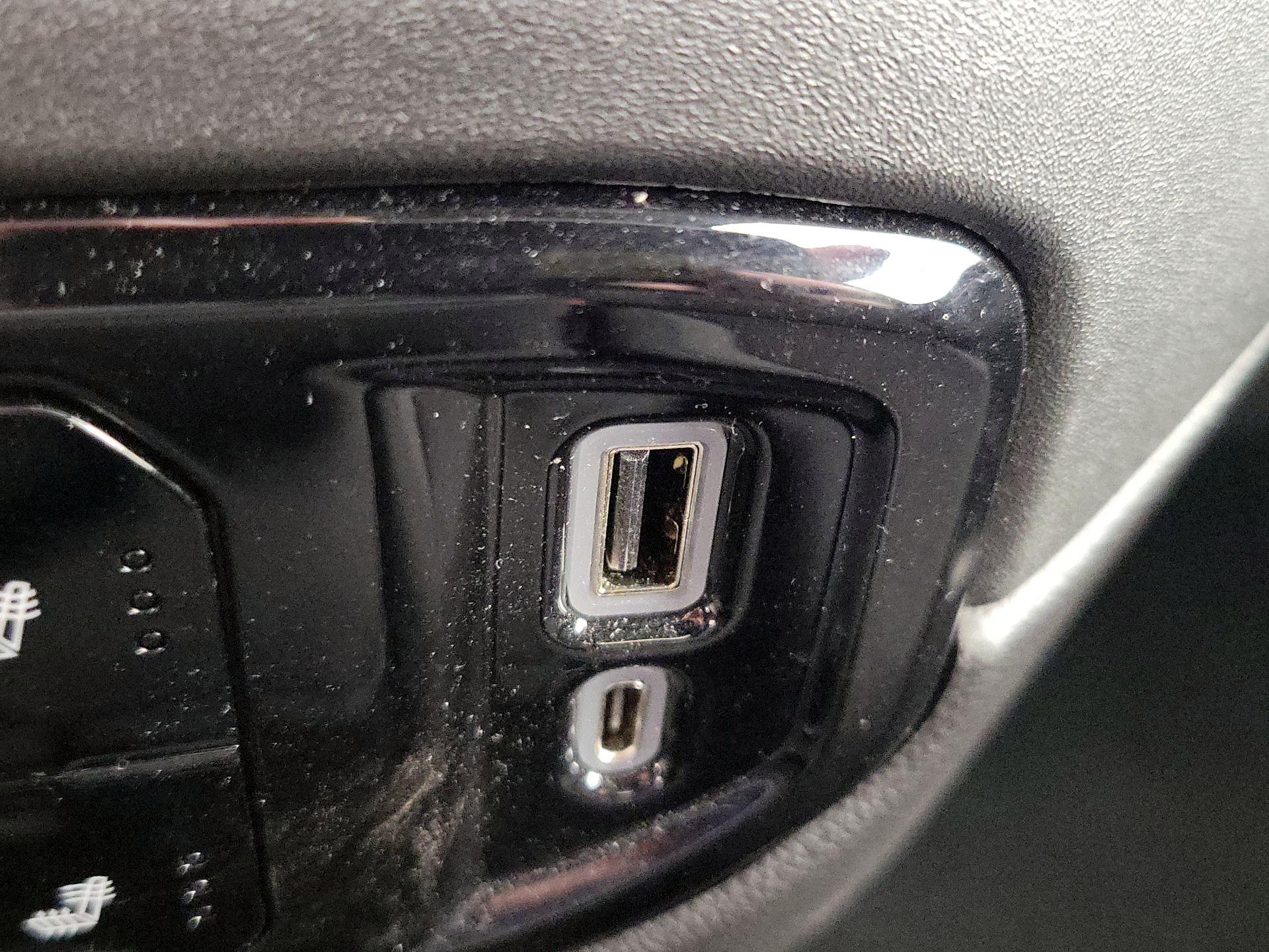 Thumbnail: 2022 Chevrolet Silverado 1500 - 18