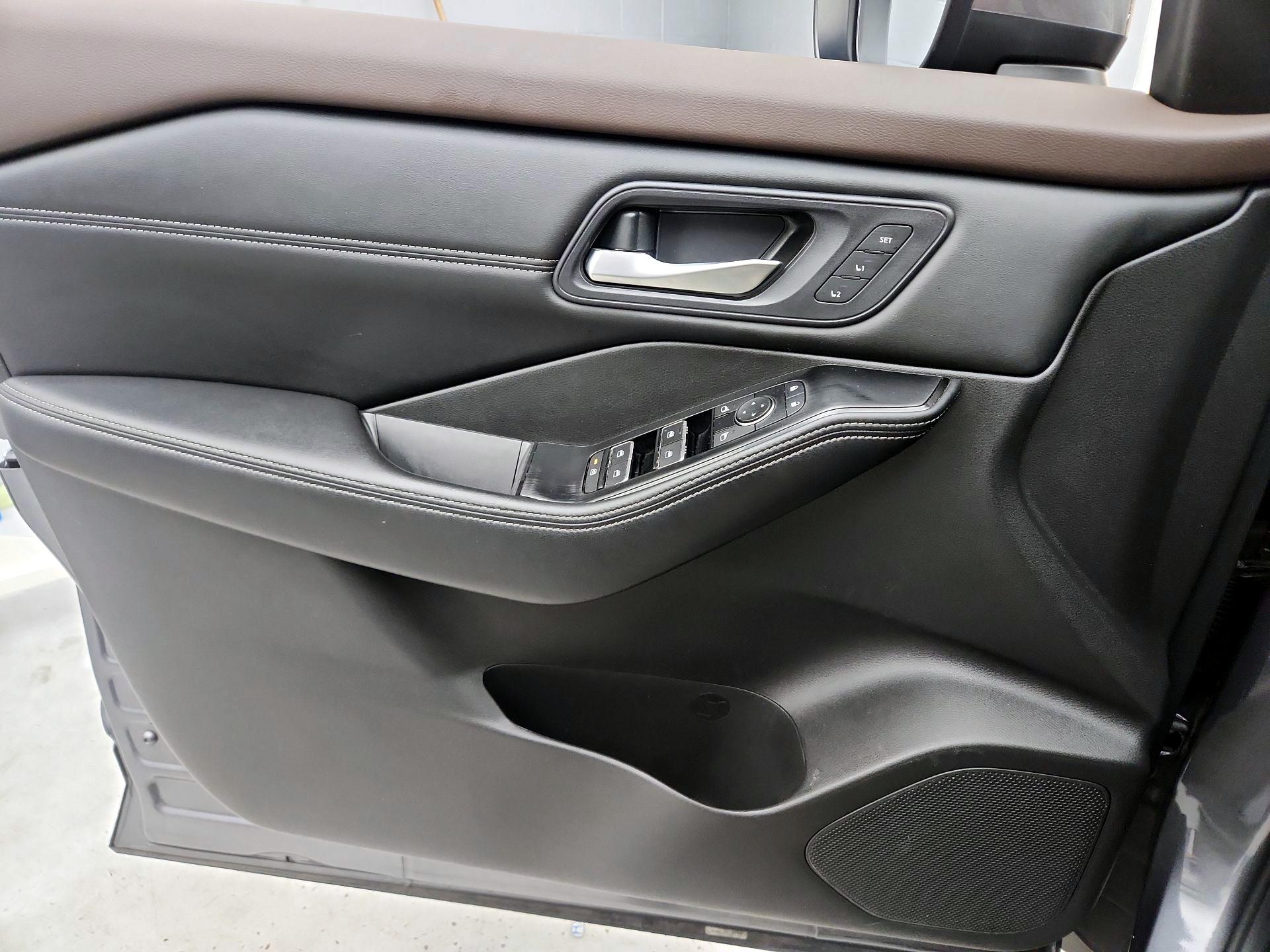 Thumbnail: 2023 Nissan Rogue - 12