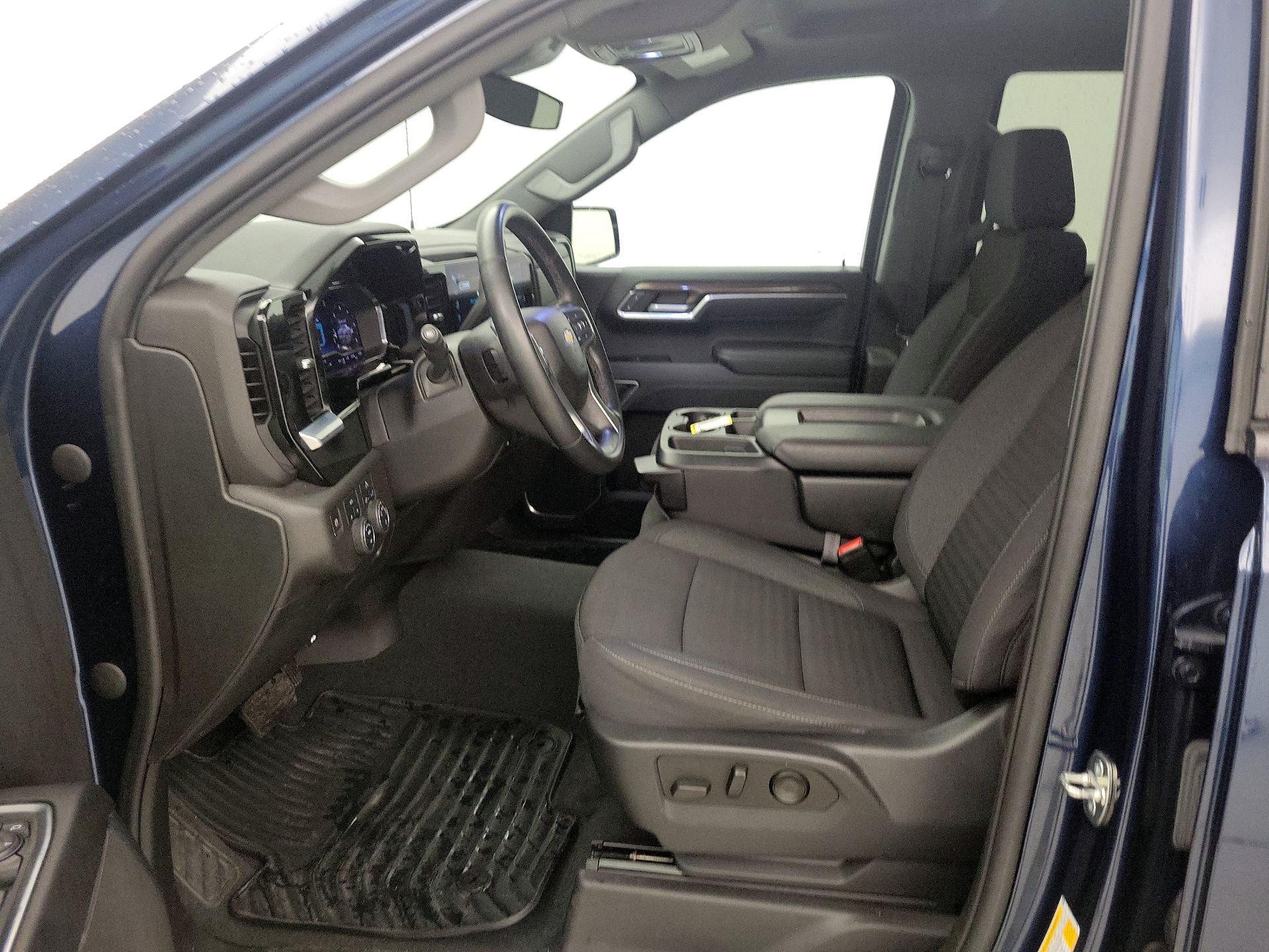 Thumbnail: 2023 Chevrolet Silverado 1500 - 11