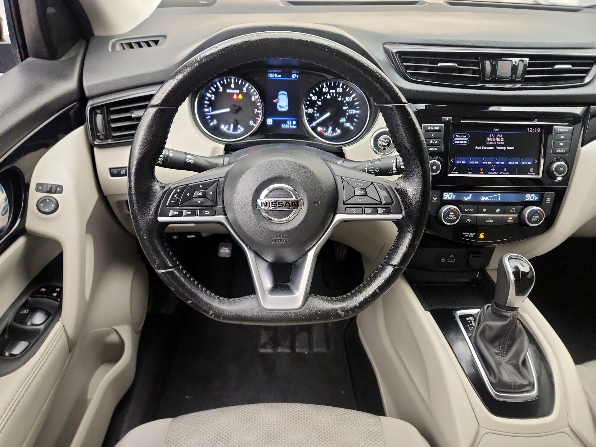 Thumbnail: 2021 Nissan Rogue Sport - 10