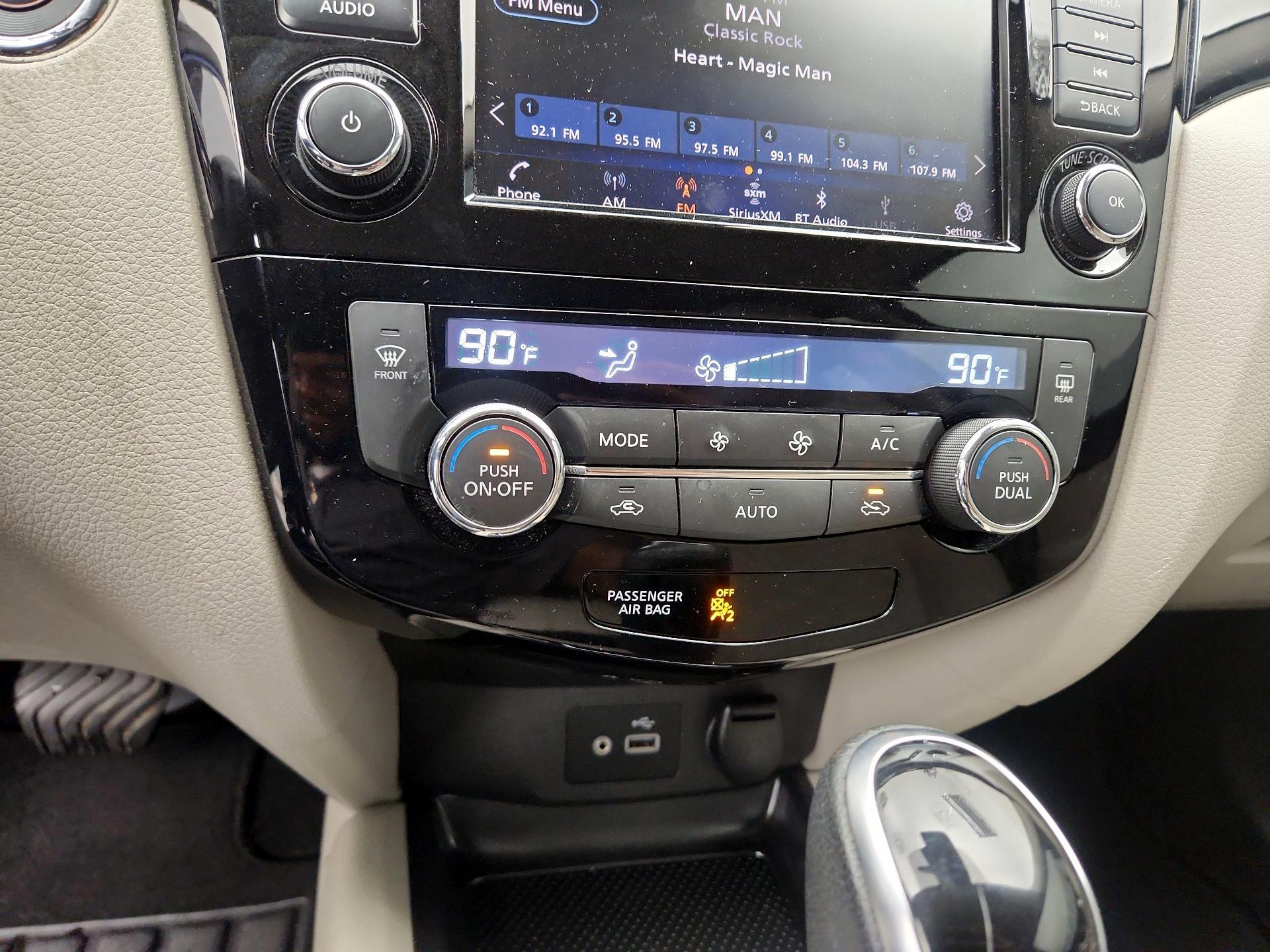 Thumbnail: 2021 Nissan Rogue Sport - 16