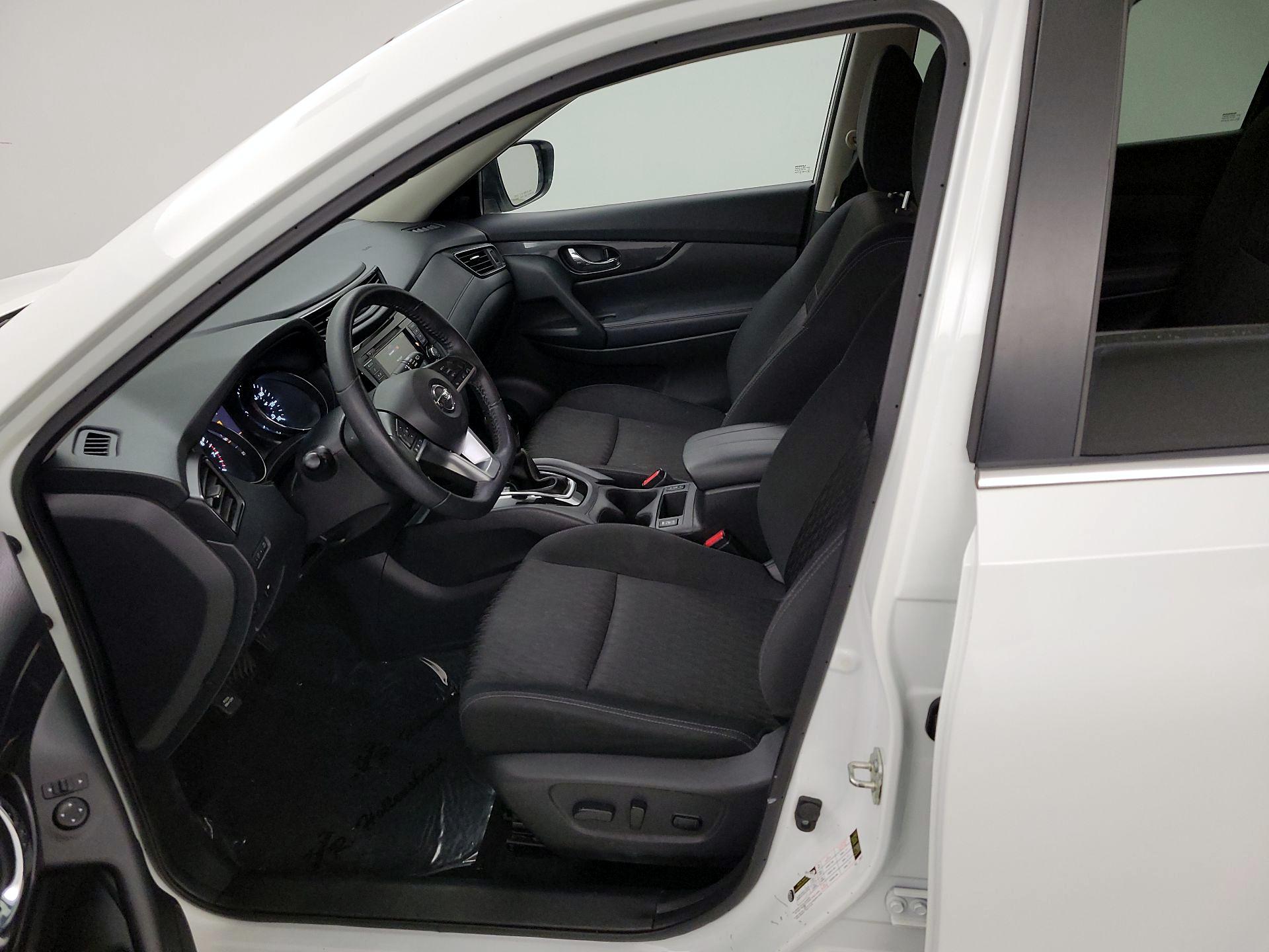 Thumbnail: 2020 Nissan Rogue - 11