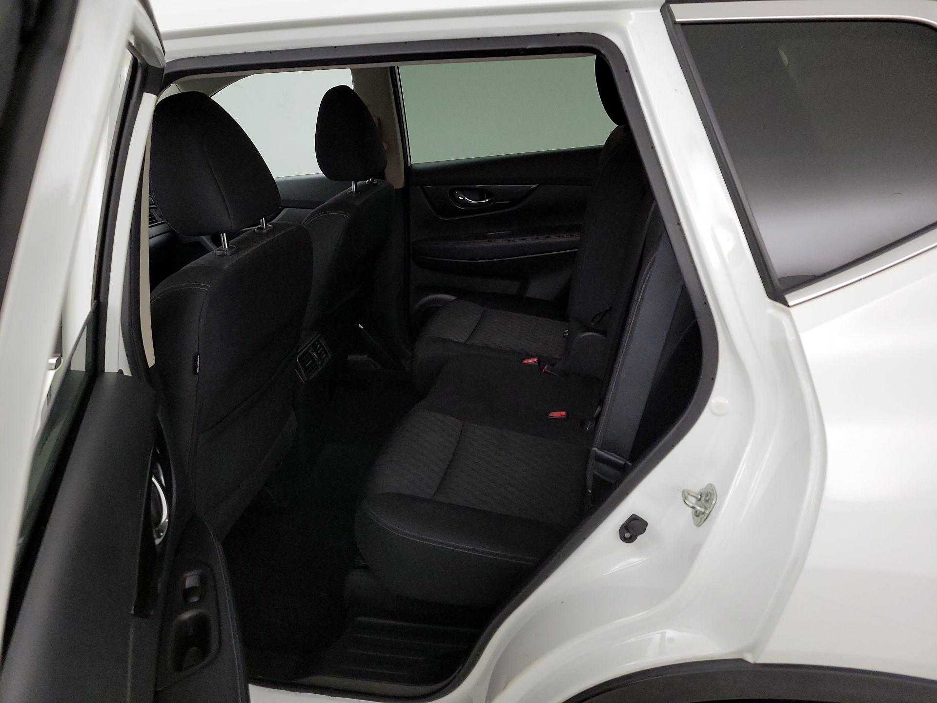 Thumbnail: 2020 Nissan Rogue - 19