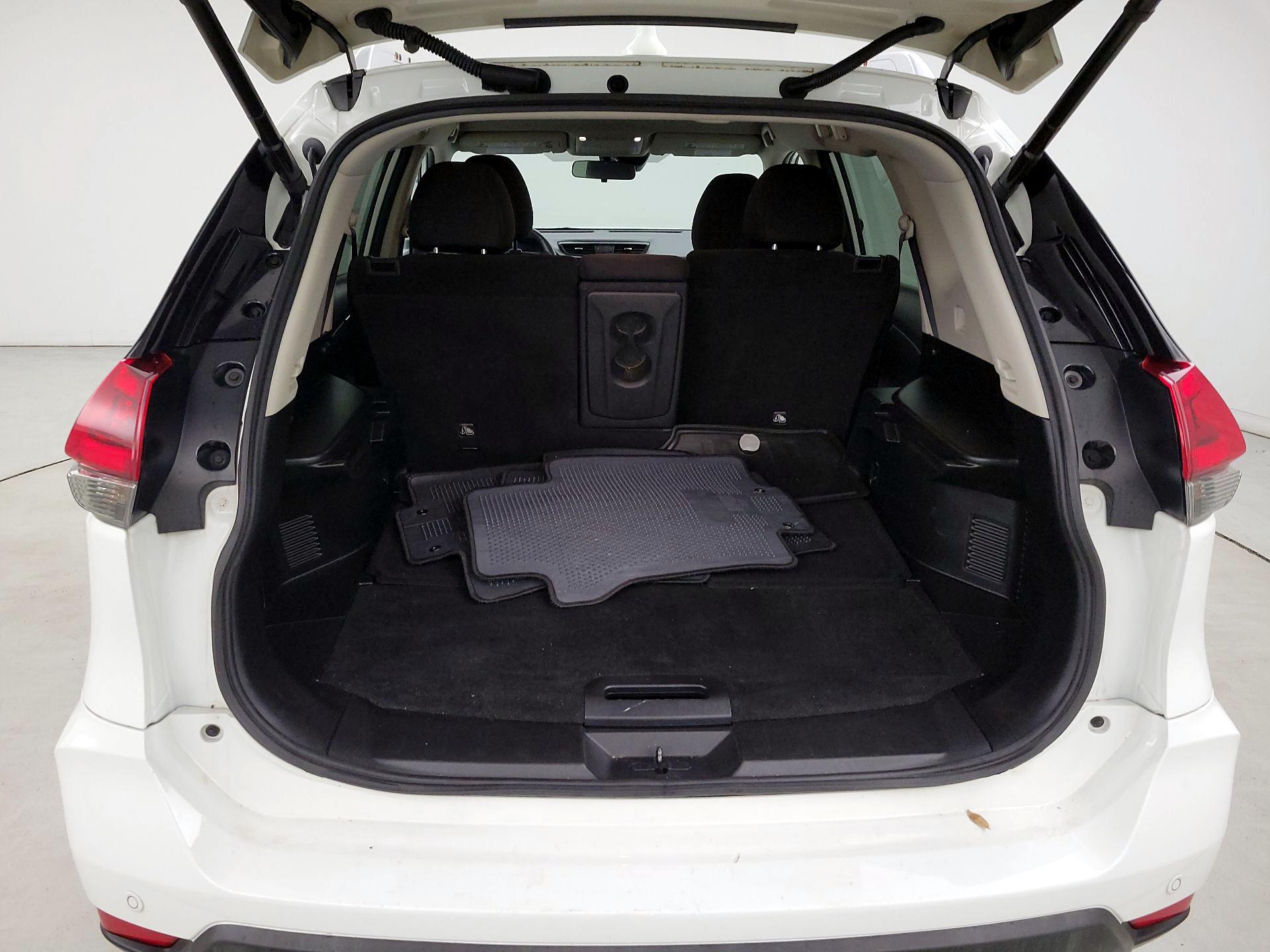 Thumbnail: 2020 Nissan Rogue - 20