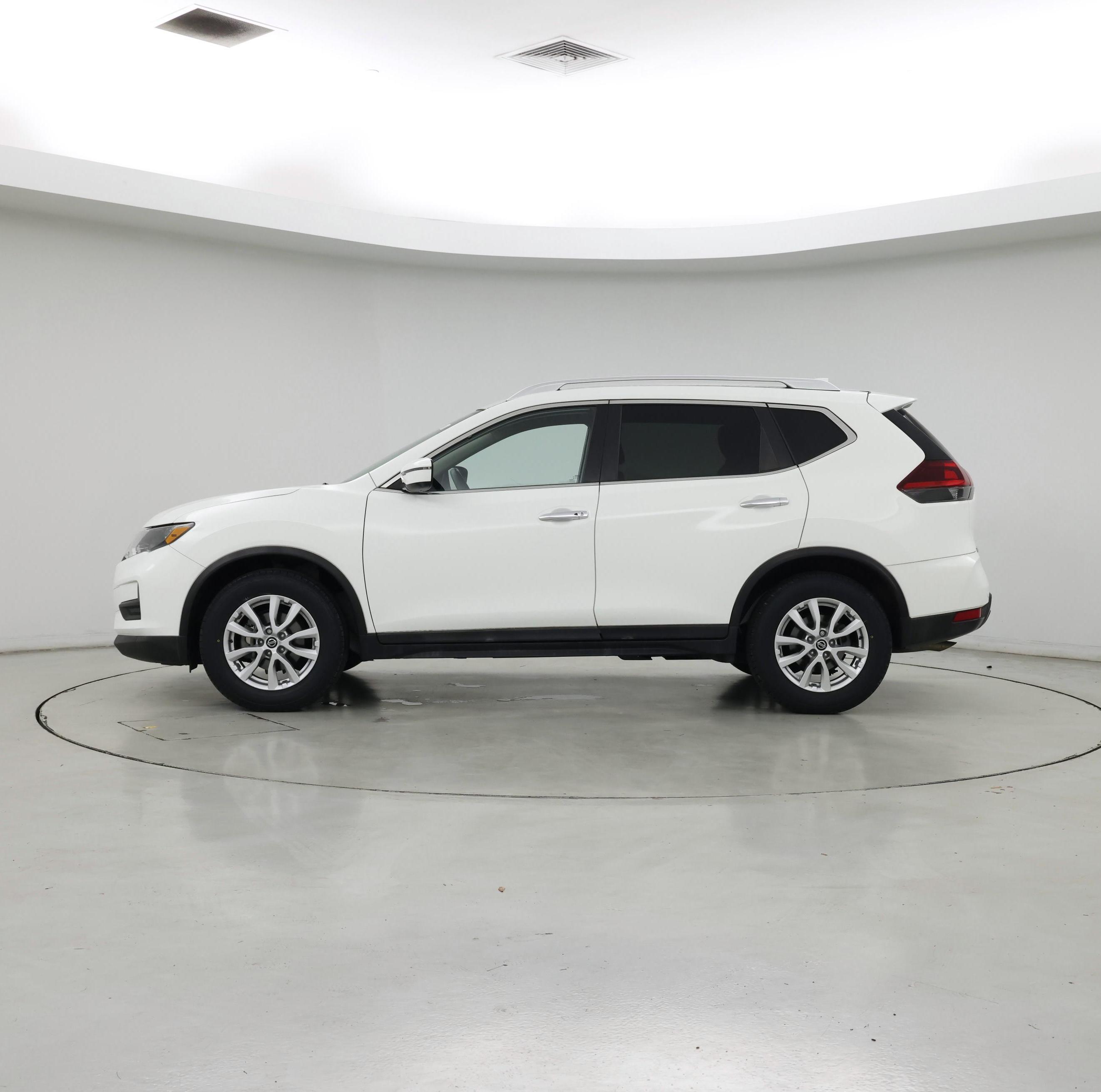 Thumbnail: 2020 Nissan Rogue - 3