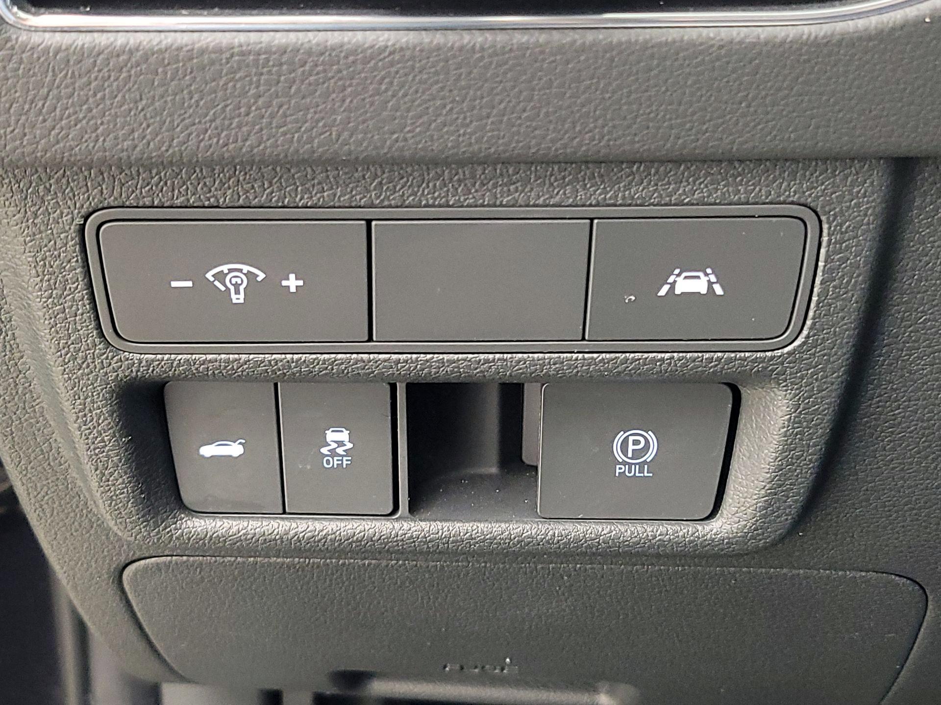 Thumbnail: 2023 Hyundai Sonata - 13