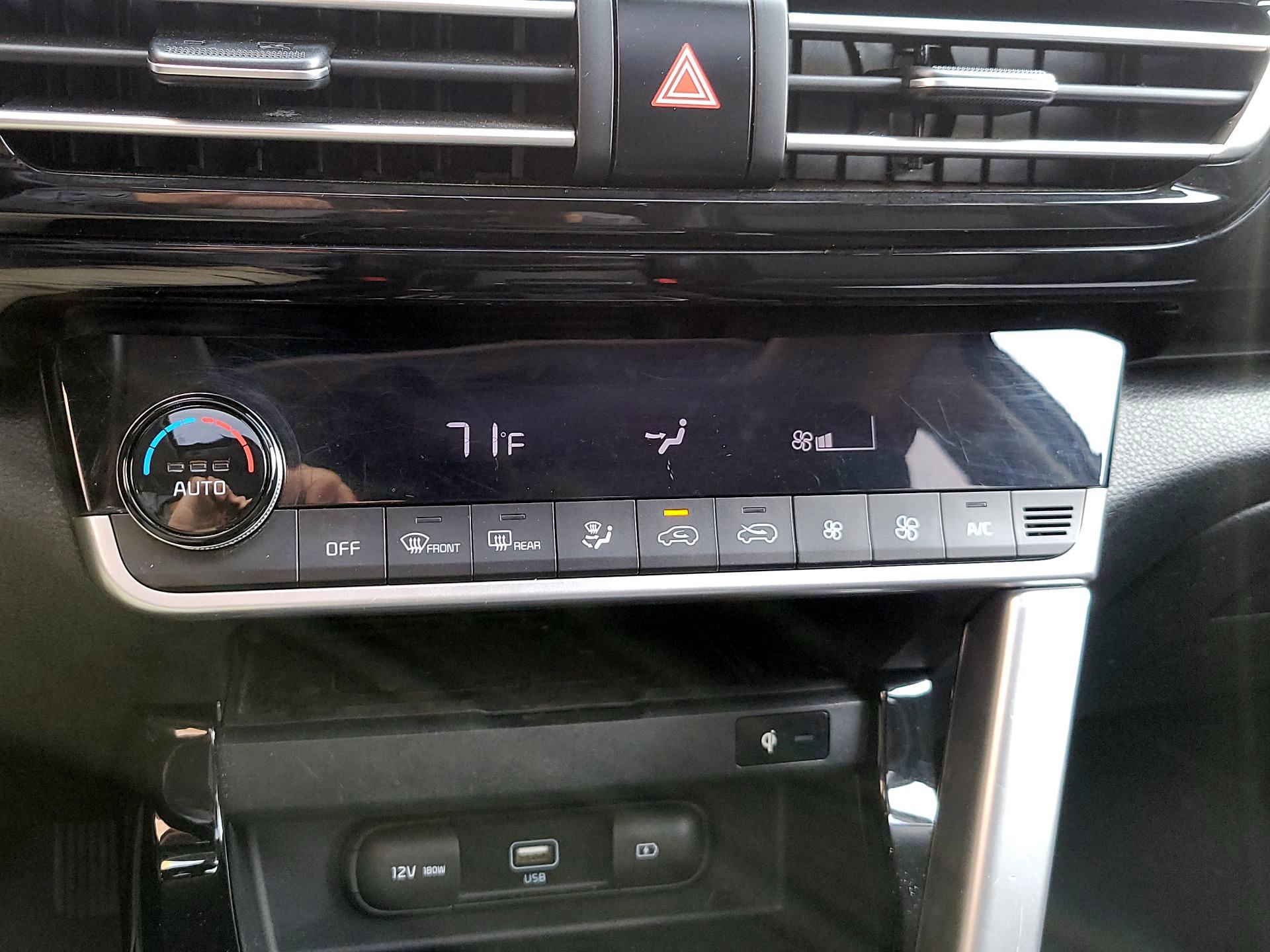 Thumbnail: 2021 Kia Seltos - 16