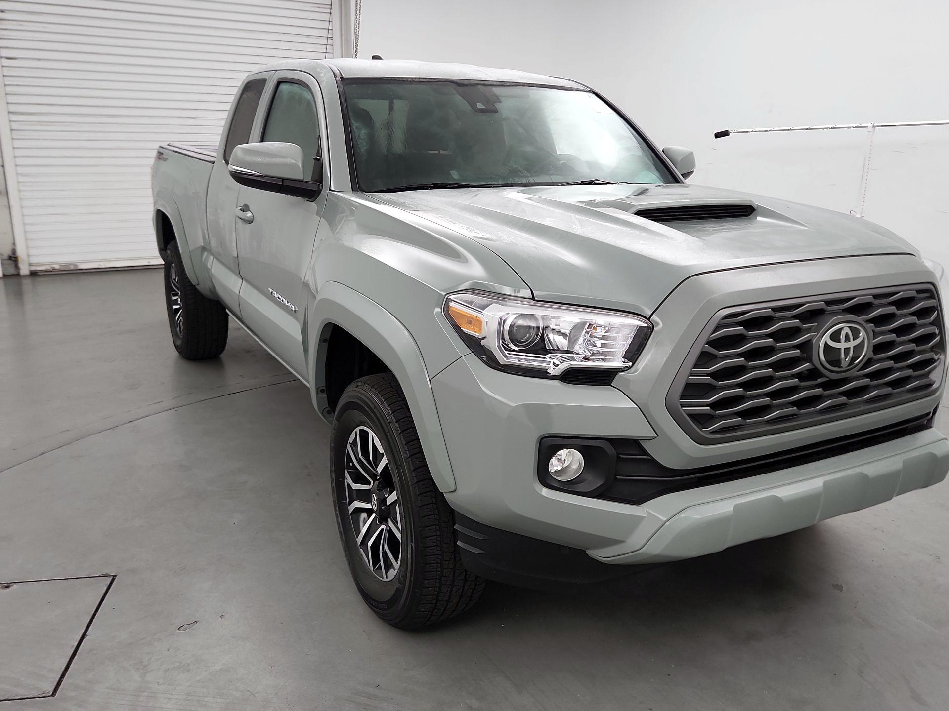 Thumbnail: 2022 Toyota Tacoma - 1