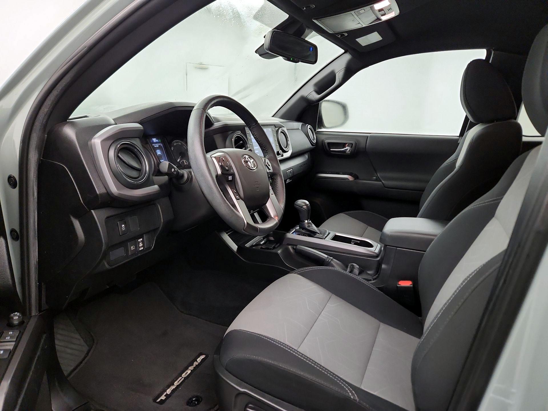 Thumbnail: 2022 Toyota Tacoma - 9