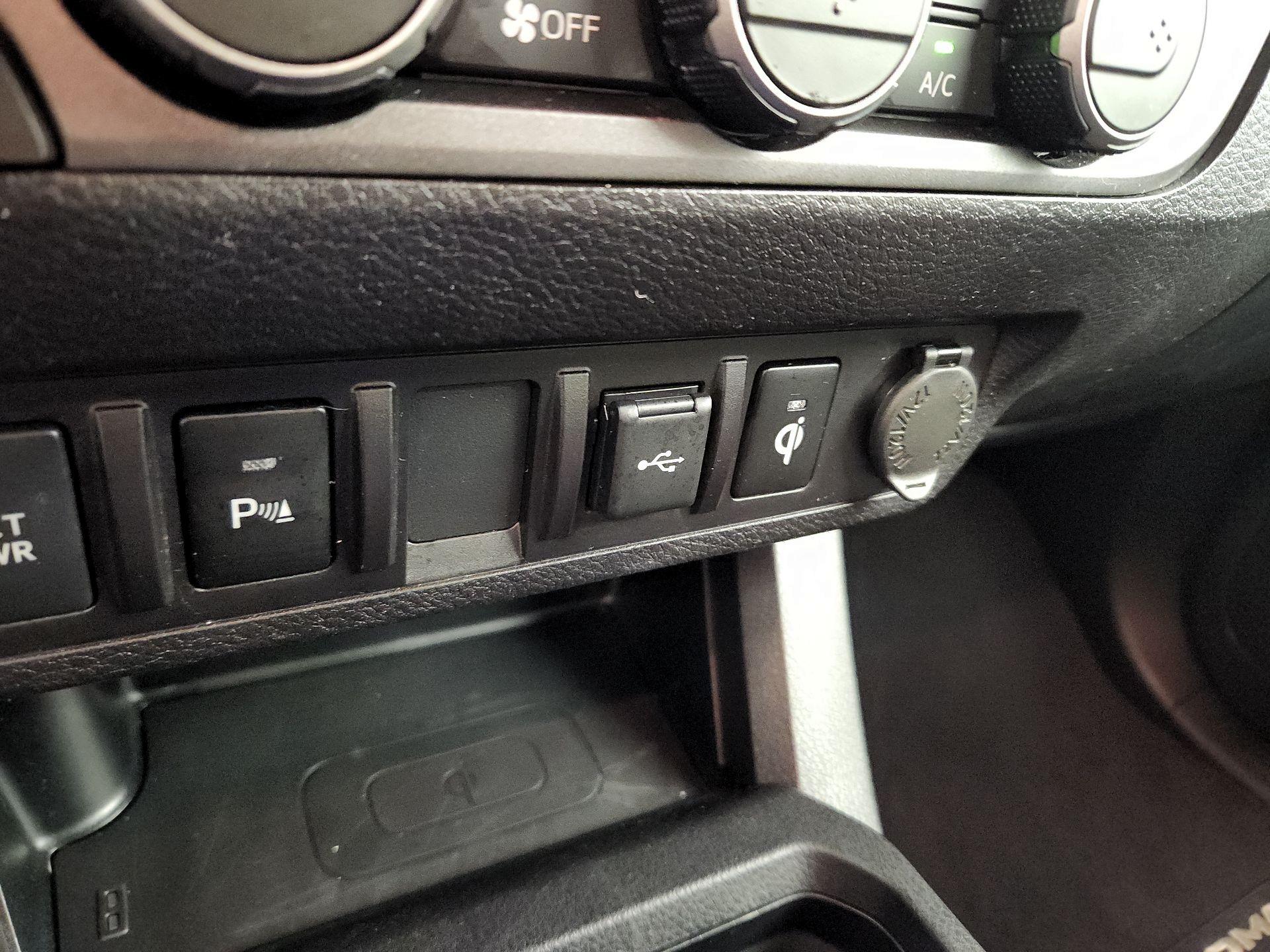 Thumbnail: 2022 Toyota Tacoma - 16