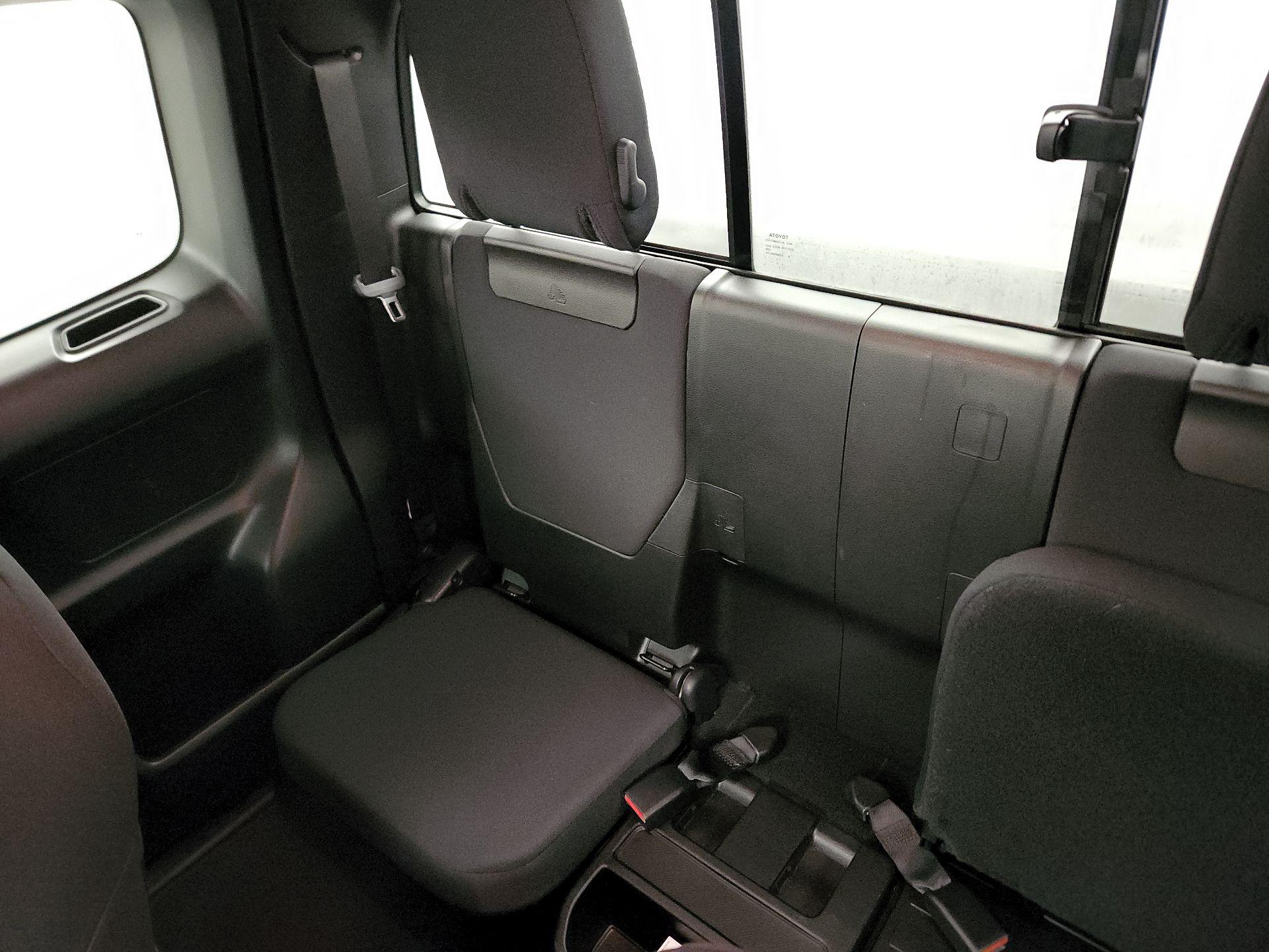 Thumbnail: 2022 Toyota Tacoma - 17