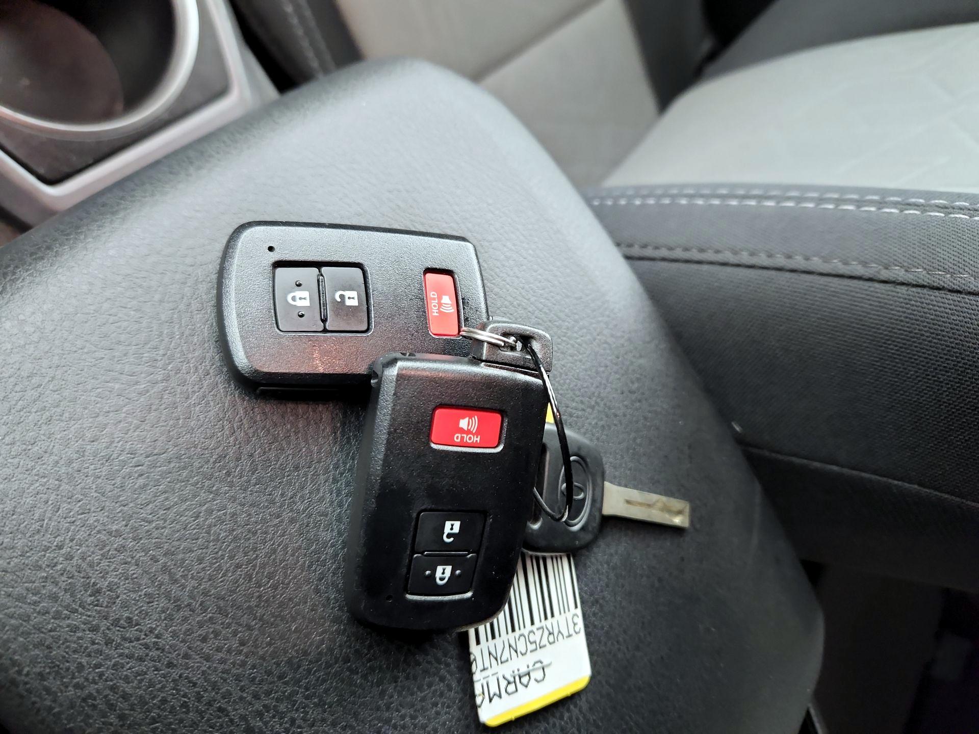 Thumbnail: 2022 Toyota Tacoma - 20