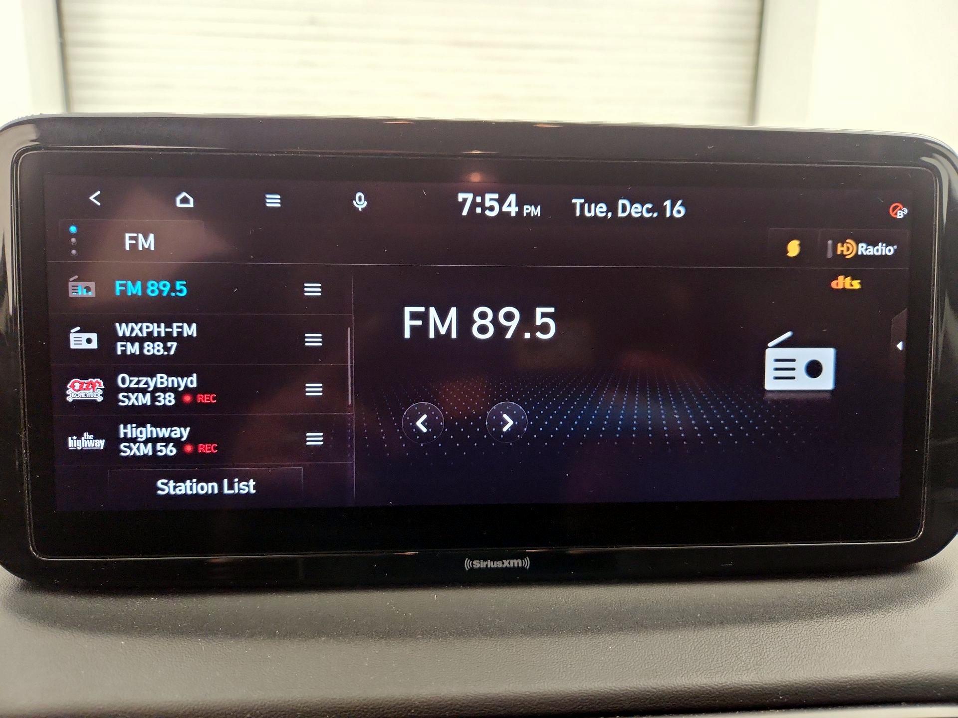 Thumbnail: 2023 Hyundai Santa Fe - 15