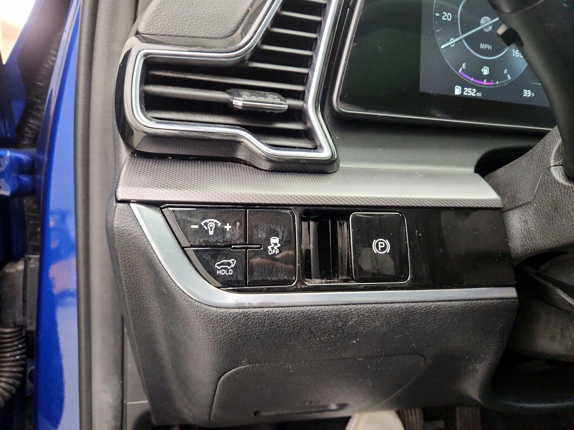 Thumbnail: 2023 Kia Sportage - 13