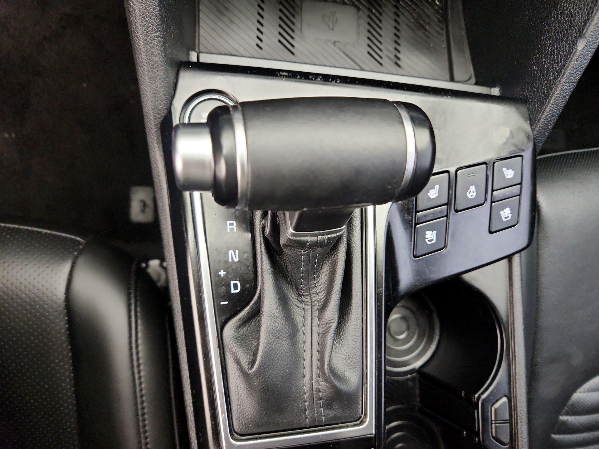 Thumbnail: 2023 Kia Sportage - 18