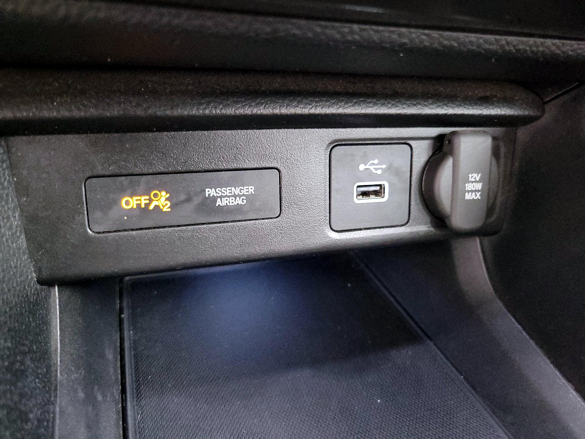 Thumbnail: 2023 Acura Integra - 18