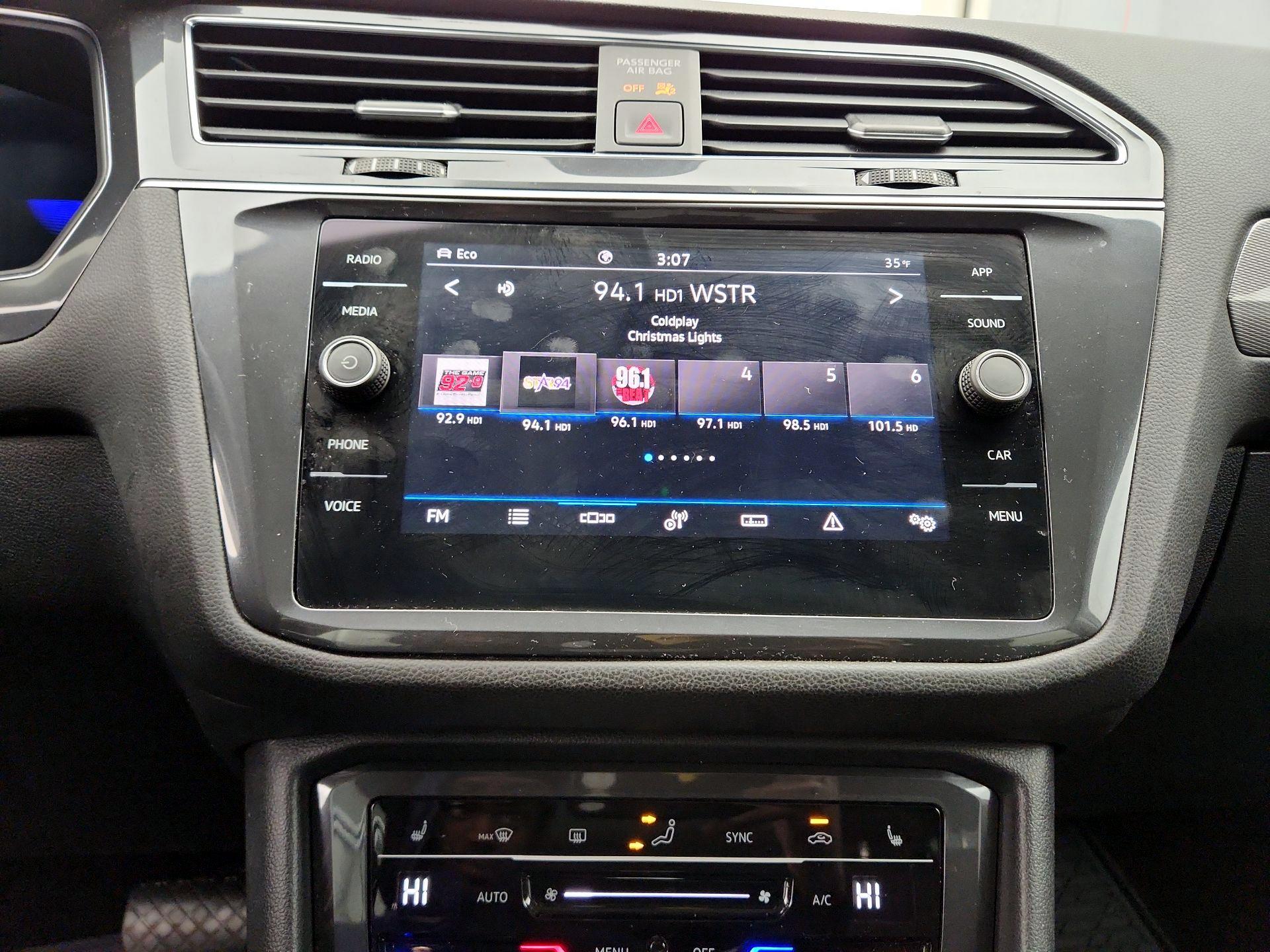 Thumbnail: 2022 Volkswagen Tiguan - 15