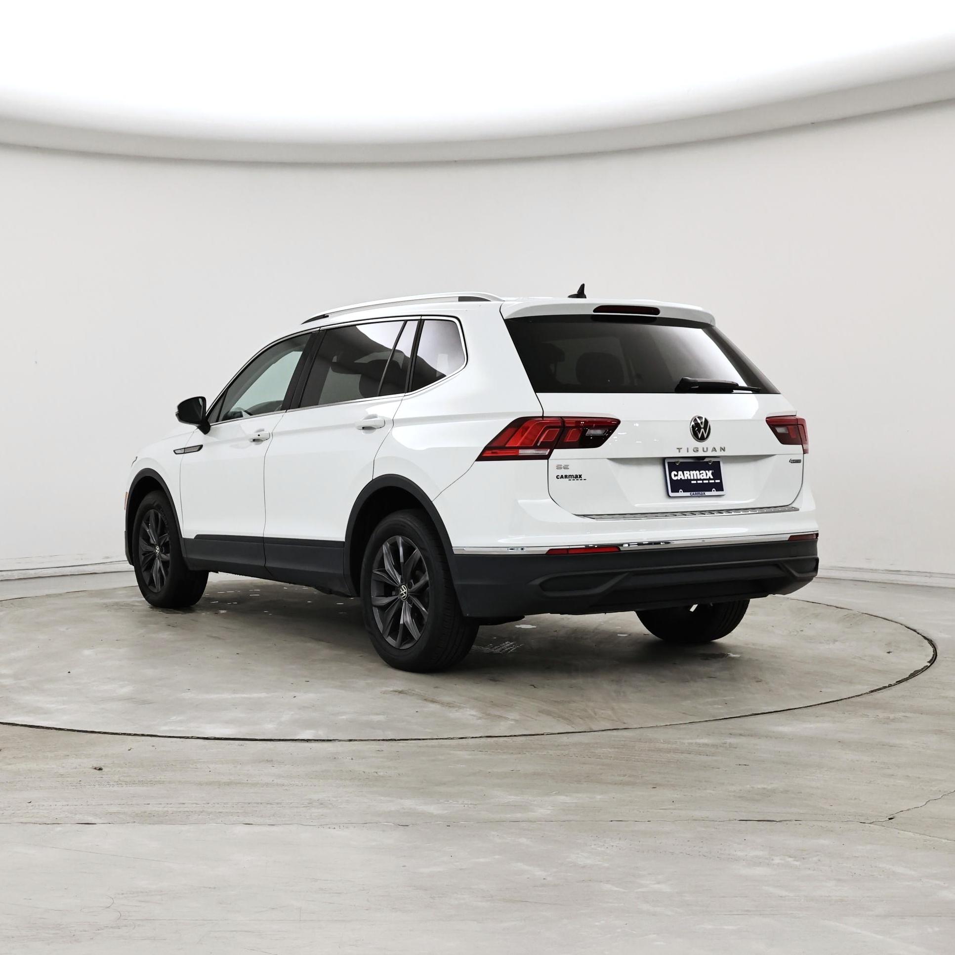 Thumbnail: 2022 Volkswagen Tiguan - 2