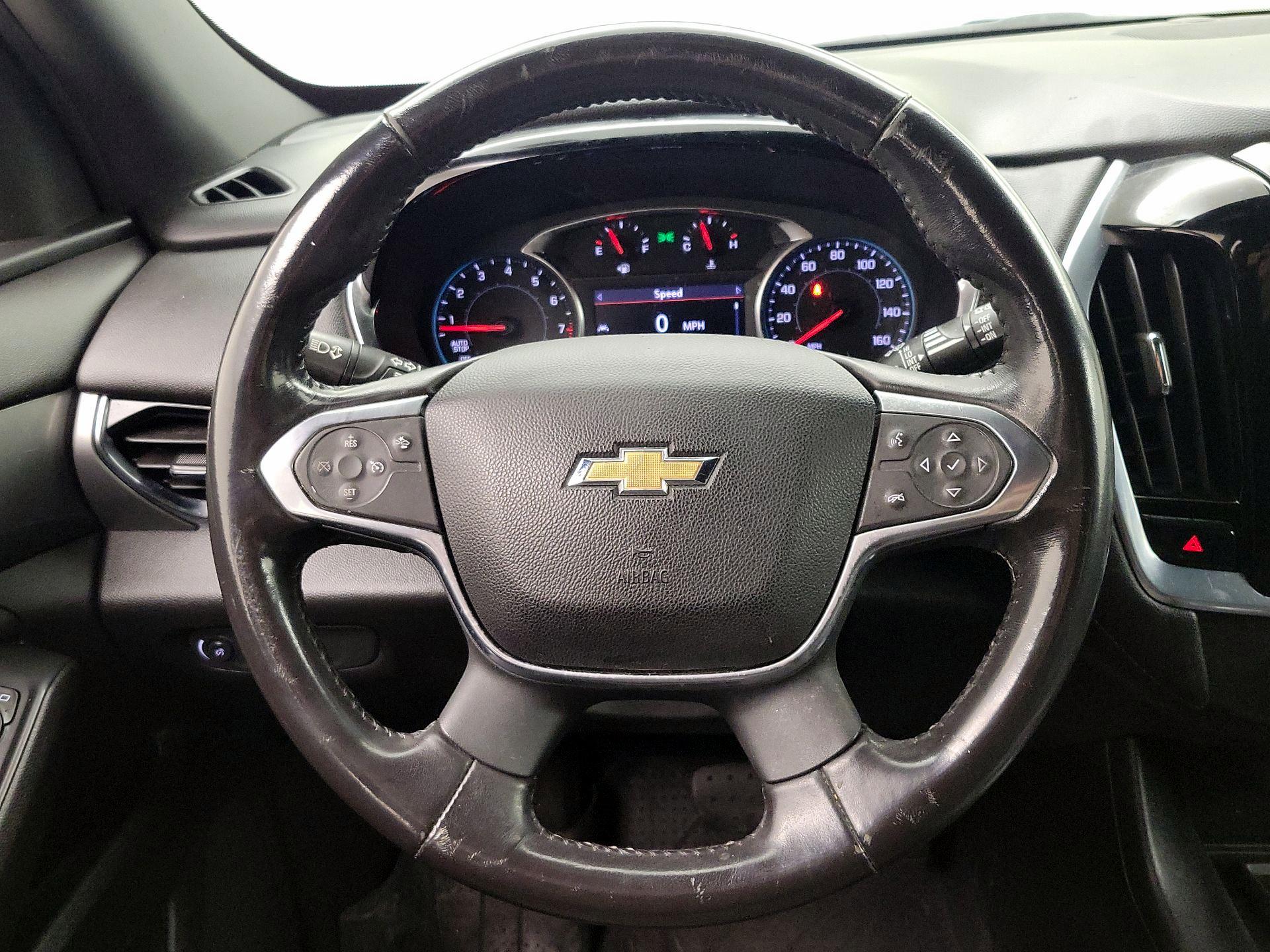 Thumbnail: 2022 Chevrolet Traverse - 10