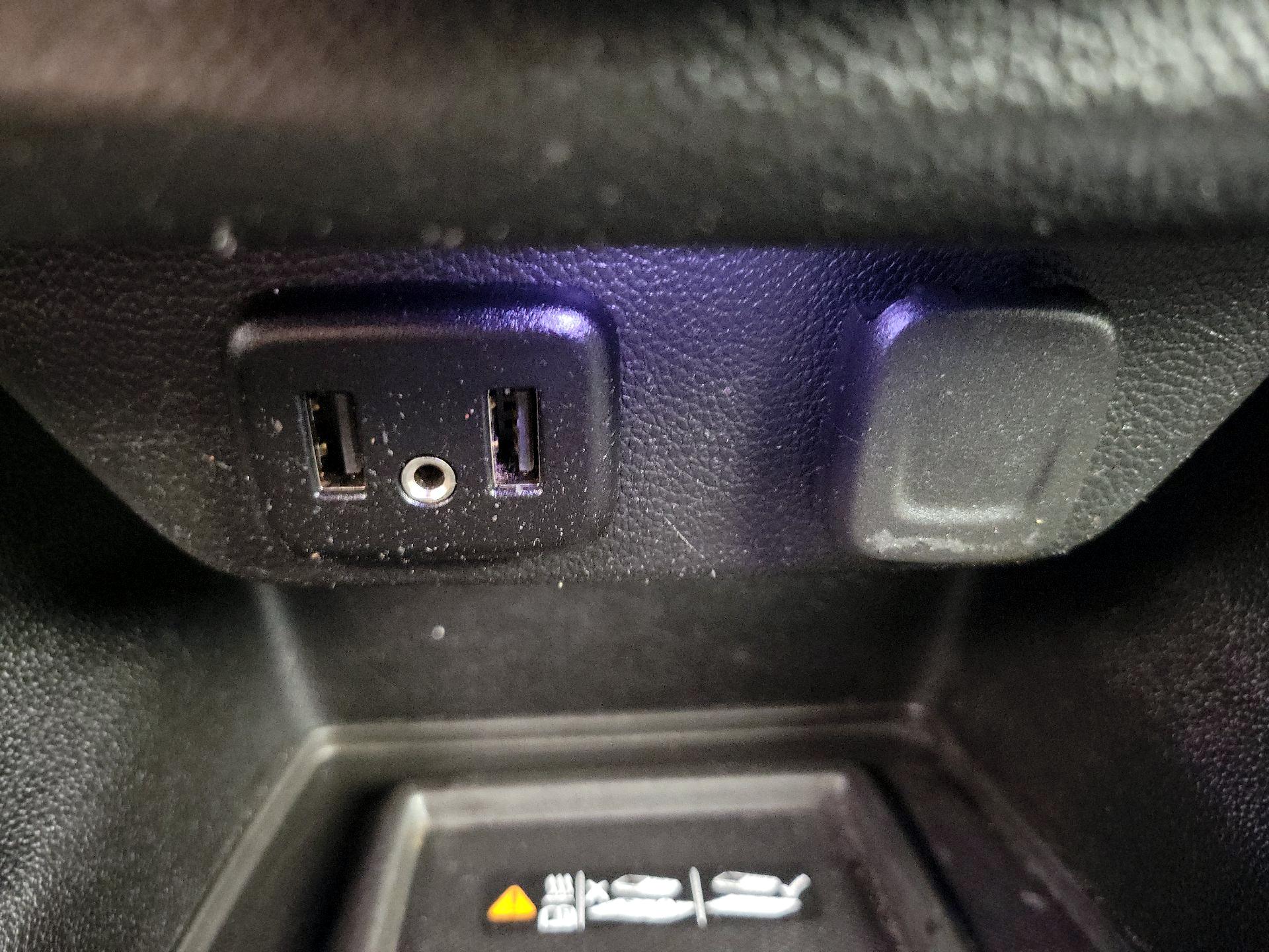 Thumbnail: 2022 Chevrolet Traverse - 18