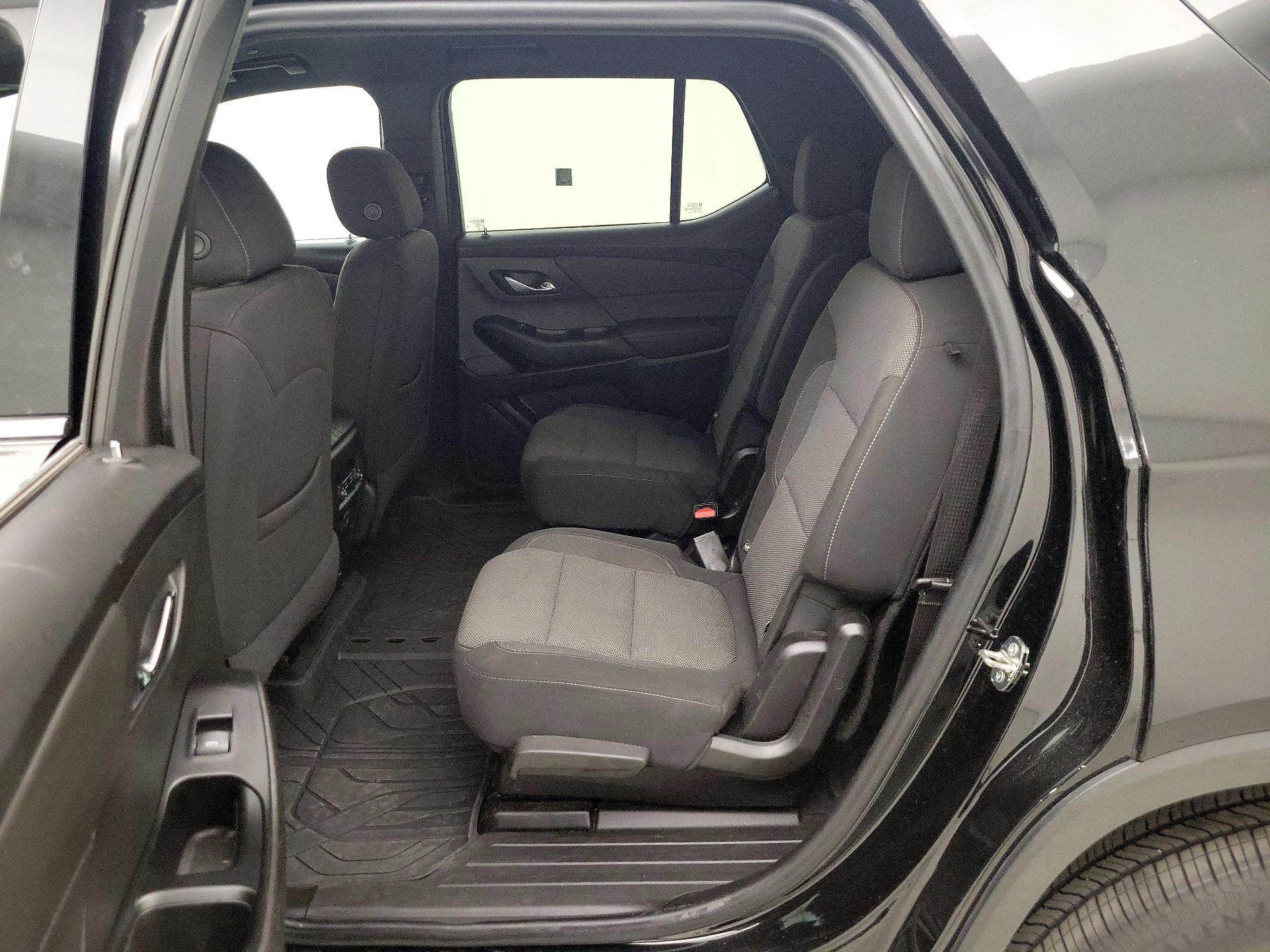 Thumbnail: 2022 Chevrolet Traverse - 19