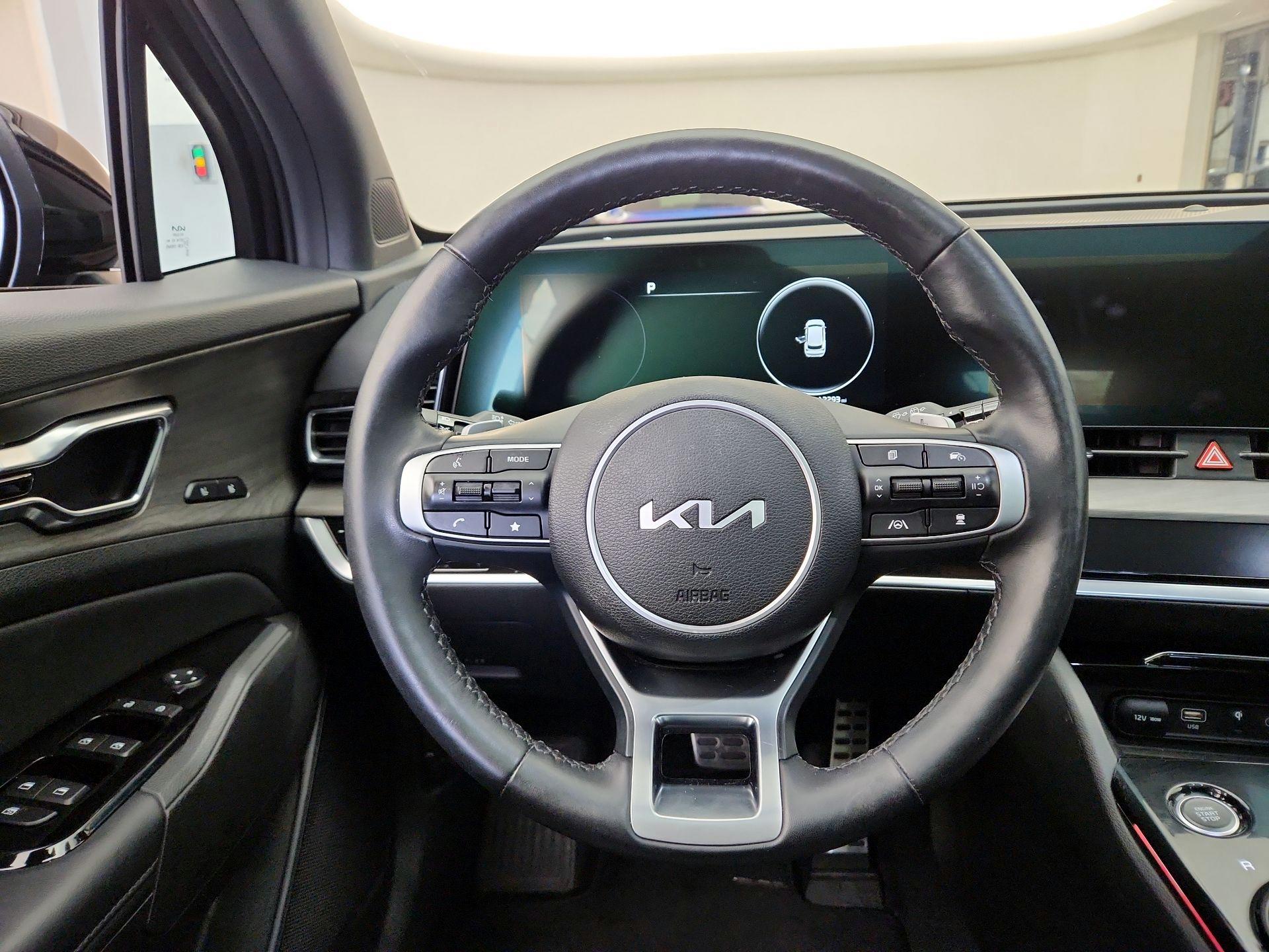 Thumbnail: 2023 Kia Sportage - 10