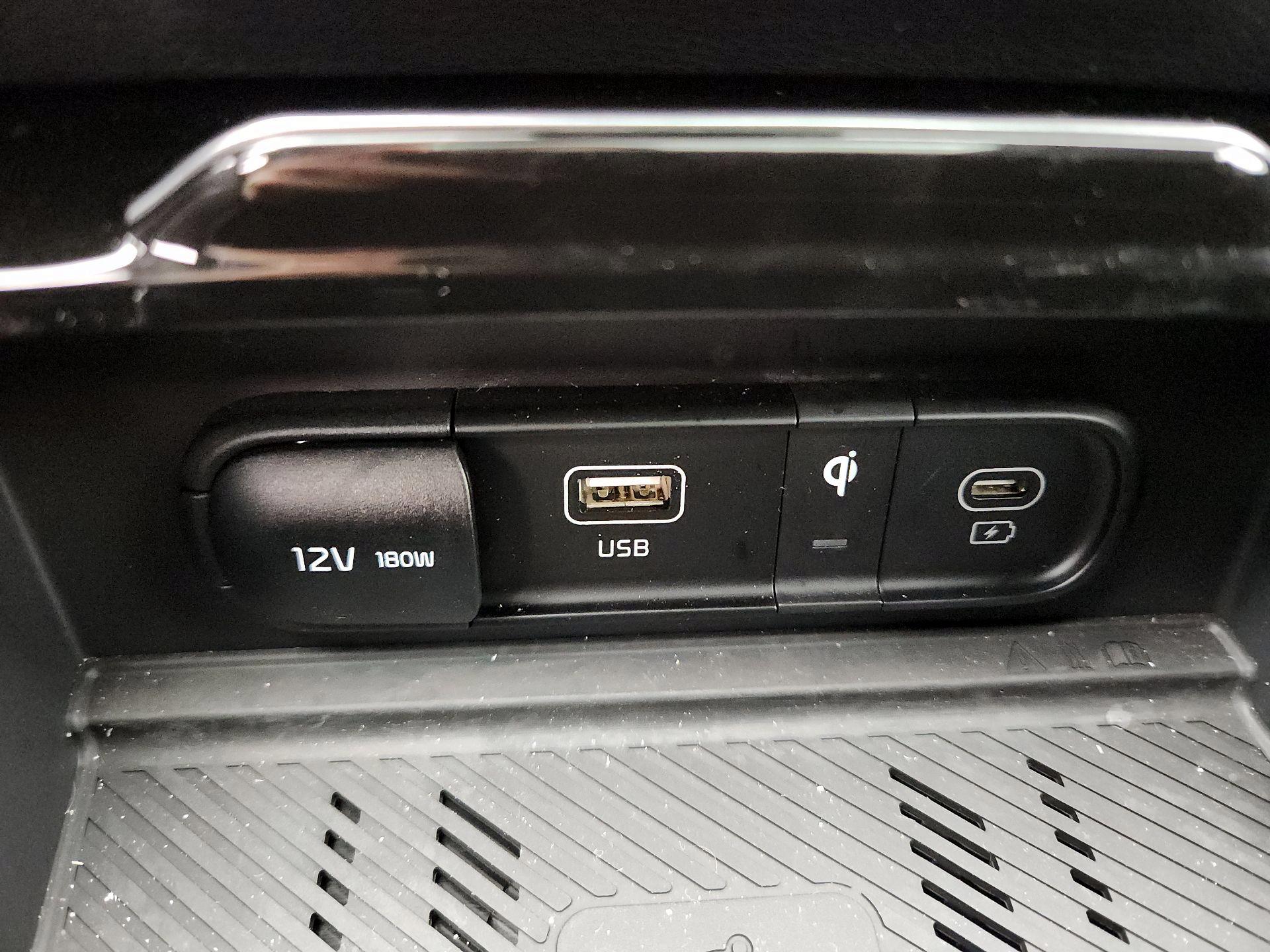 Thumbnail: 2023 Kia Sportage - 19