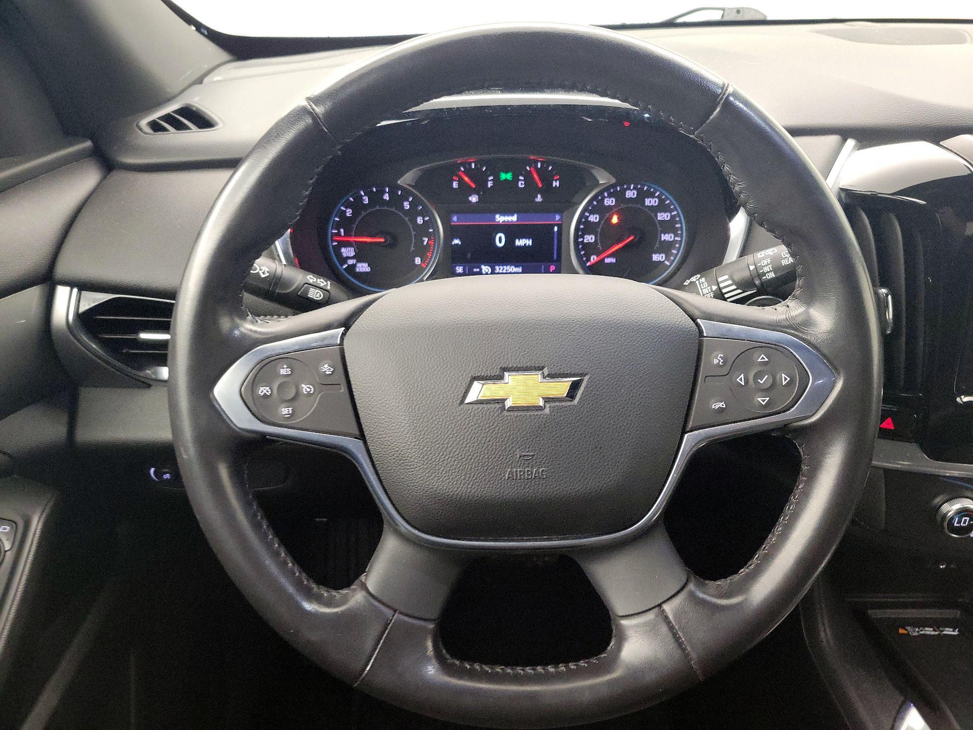 Thumbnail: 2022 Chevrolet Traverse - 10