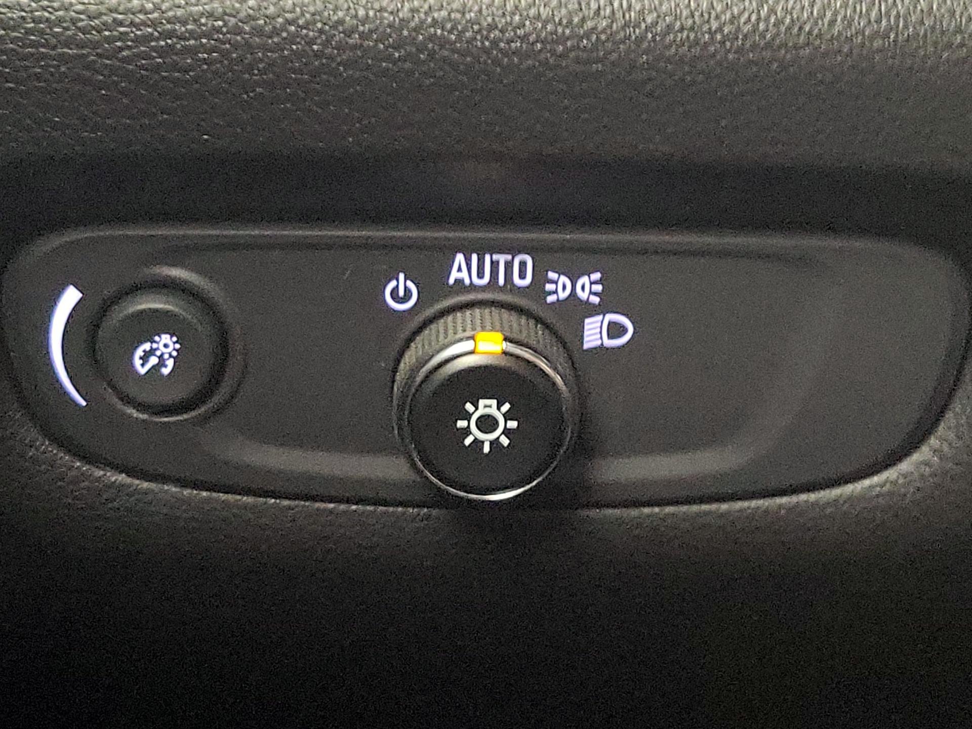 Thumbnail: 2022 Chevrolet Traverse - 13